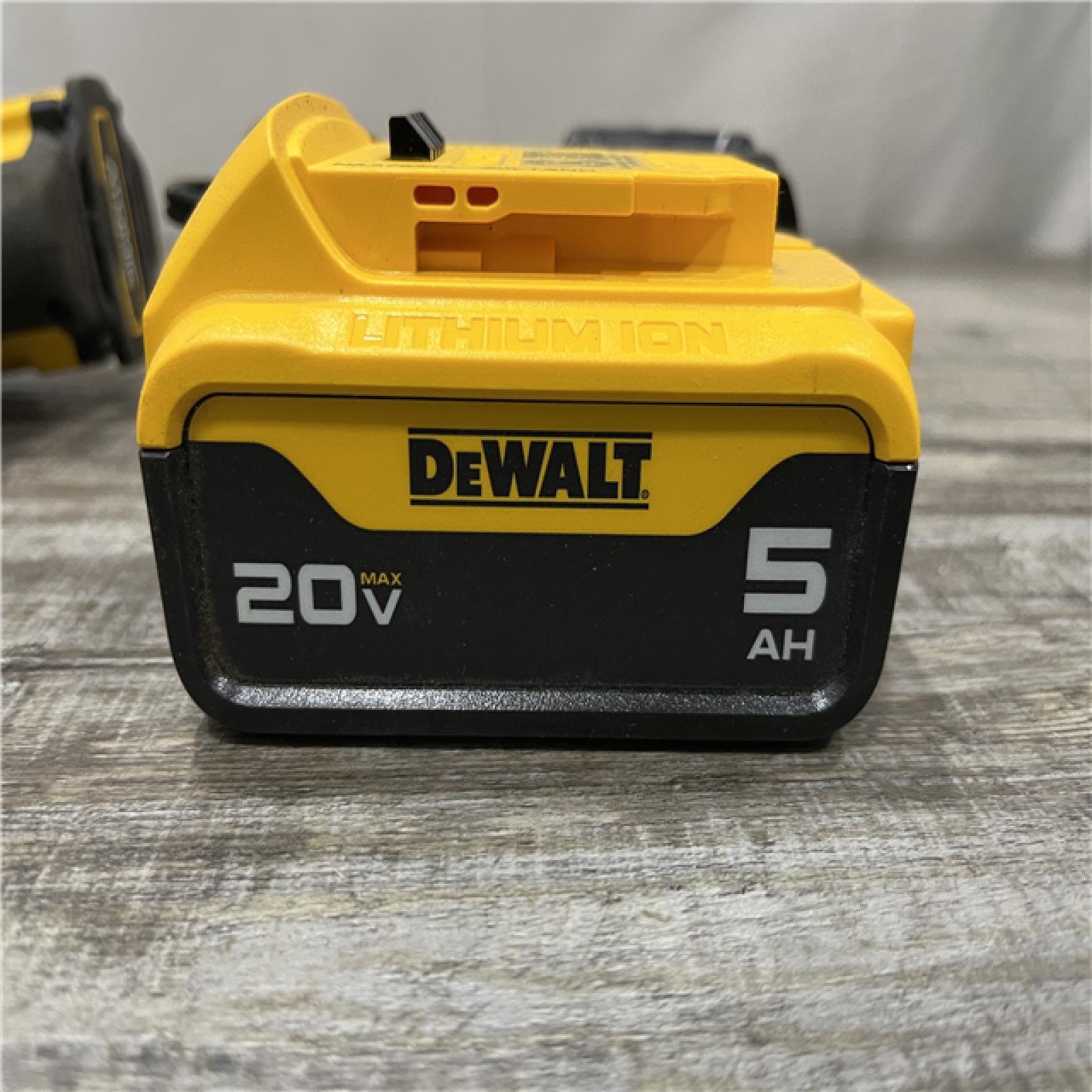 AS-IS DEWALT ATOMIC 20V Lithium-Ion Cordless 1/2 in. Hammer Drill Kit