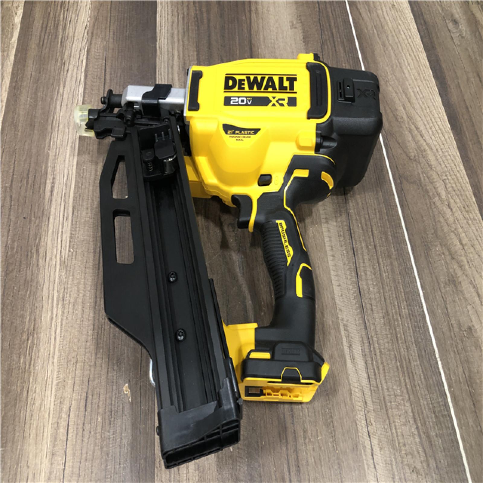 AS-IS DEWALT 20-Volt 21° Cordless Framing Nailer Kit