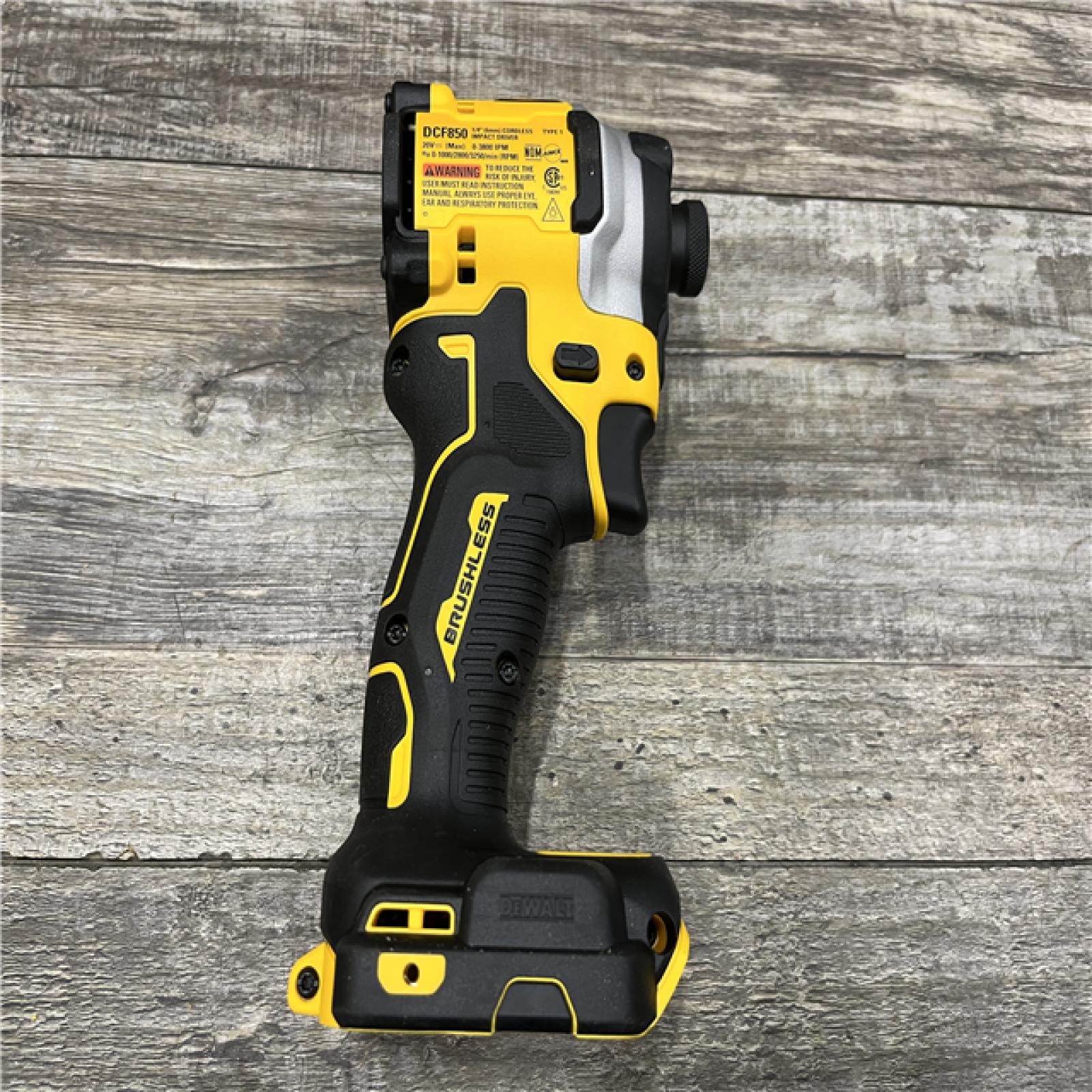 AS-IS DEWALT ATOMIC 20V MAX Lithium-Ion Cordless 1/4 in. Brushless Impact Driver Kit
