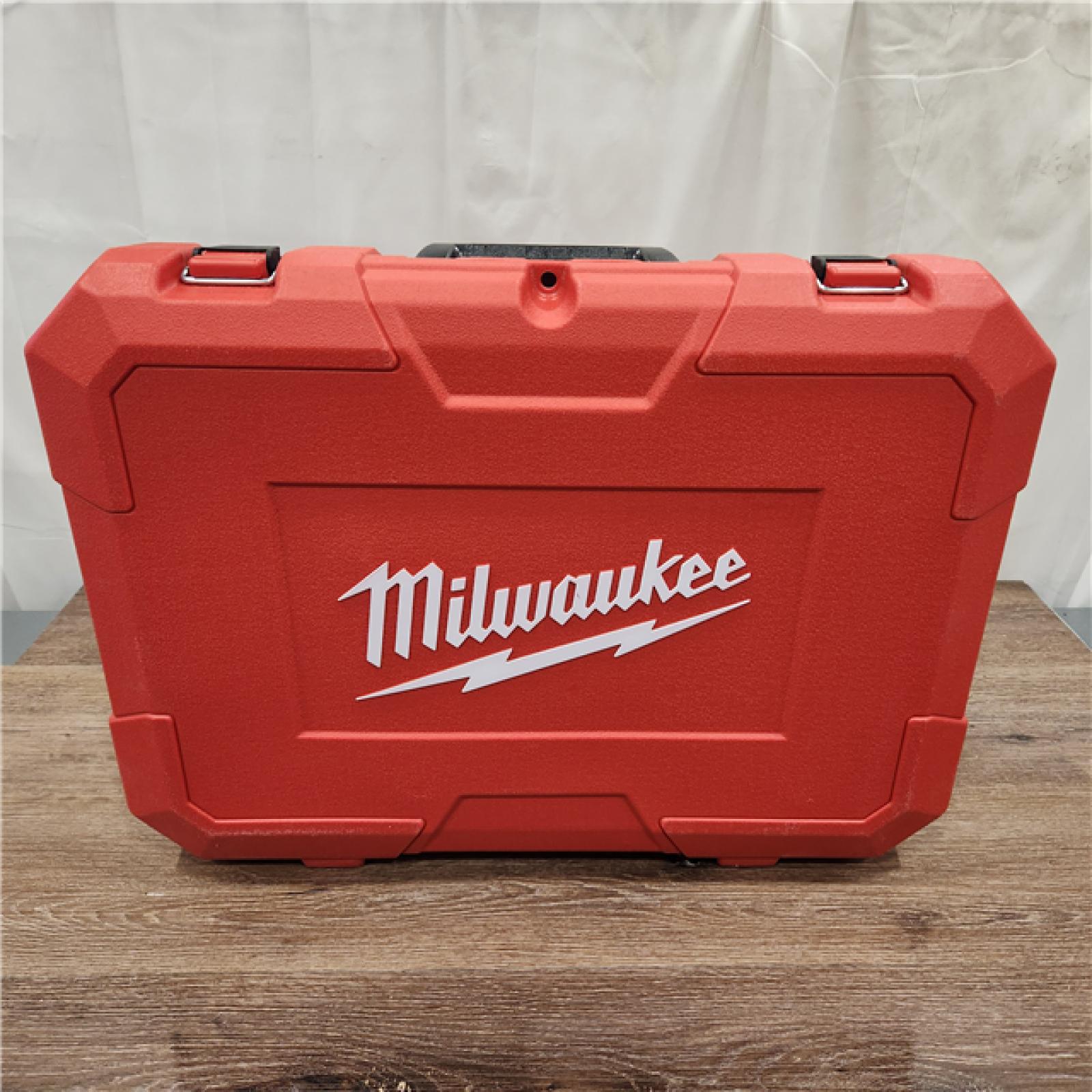 AS-IS Milwaukee-2674-22C M18 Short Throw Press Tool Kit W/ PEX Crimp Jaws