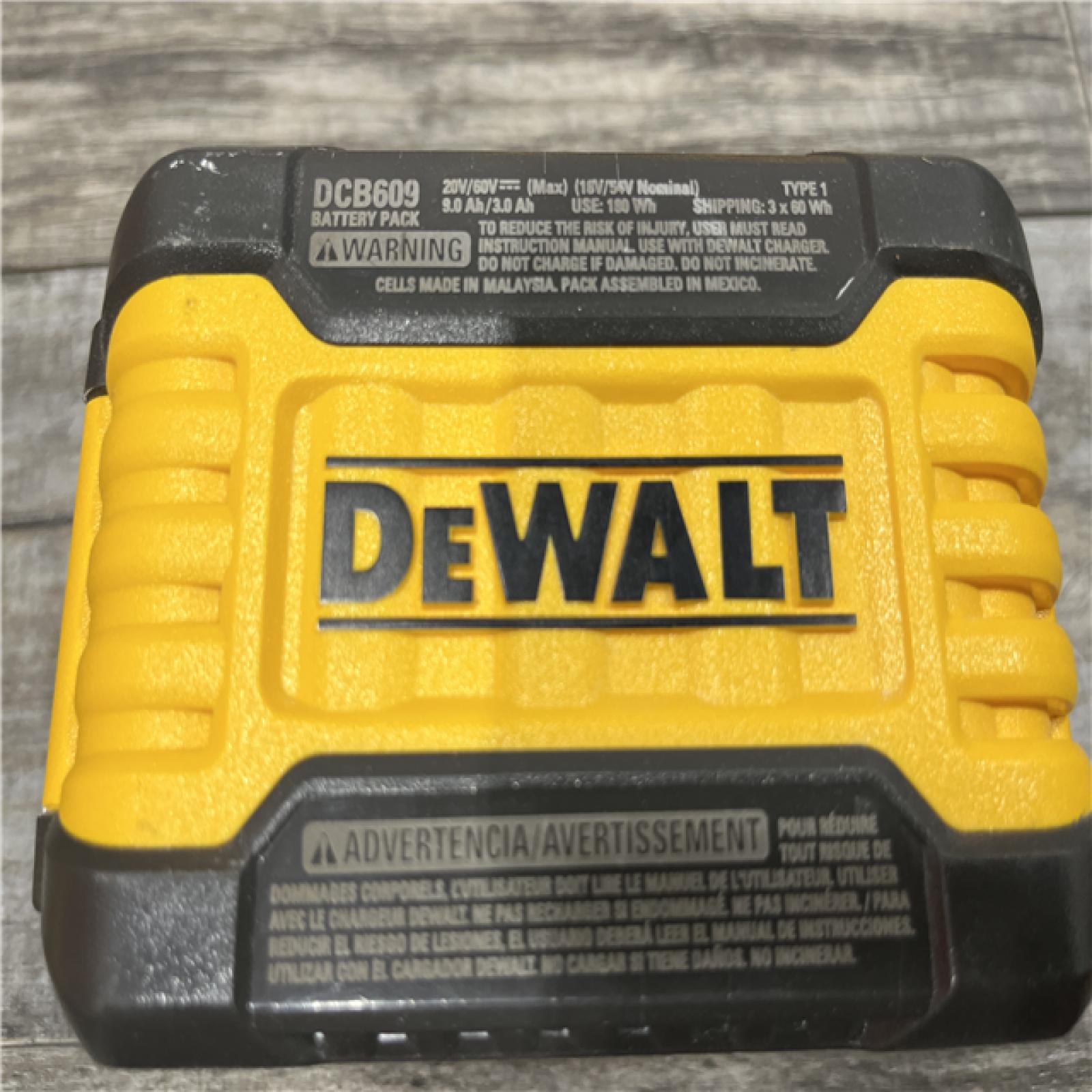 AS-IS DEWALT 20V/60V MAX FLEXVOLT Lithium-Ion 9.0Ah Battery and Charger Starter Kit