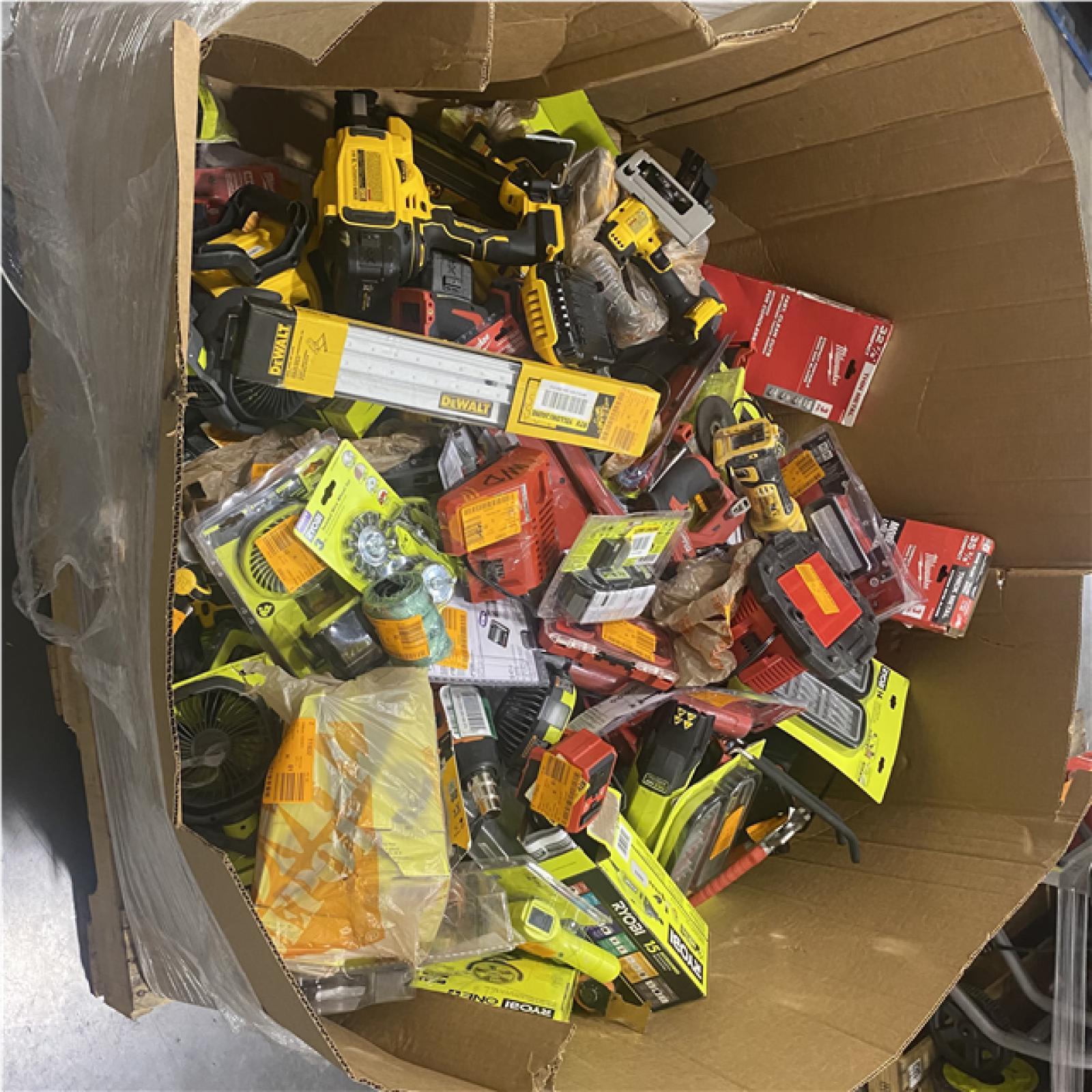 Dallas Location - As-Is Tool Pallet