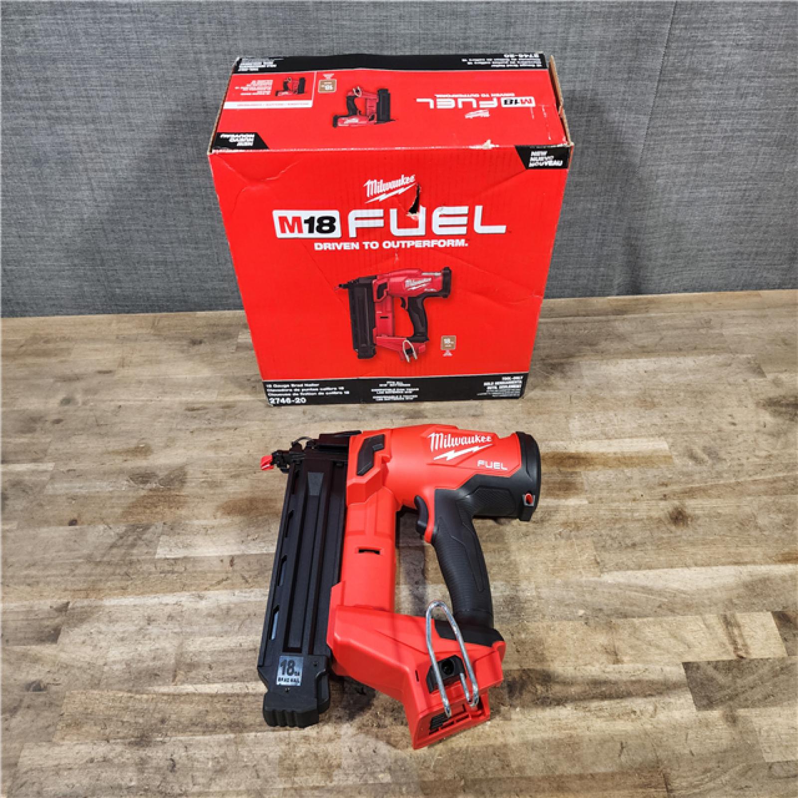 HOUSTON LOCATION - AS-IS (APPEARS LIKE NEW) Milwaukee M18 Fuel 18V Brushless 18-Gauge Brad Nailer 2746-20 (Bare Tool)