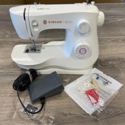 AS-IS SINGER M3220 Lightweight & Portable Sewing Machine