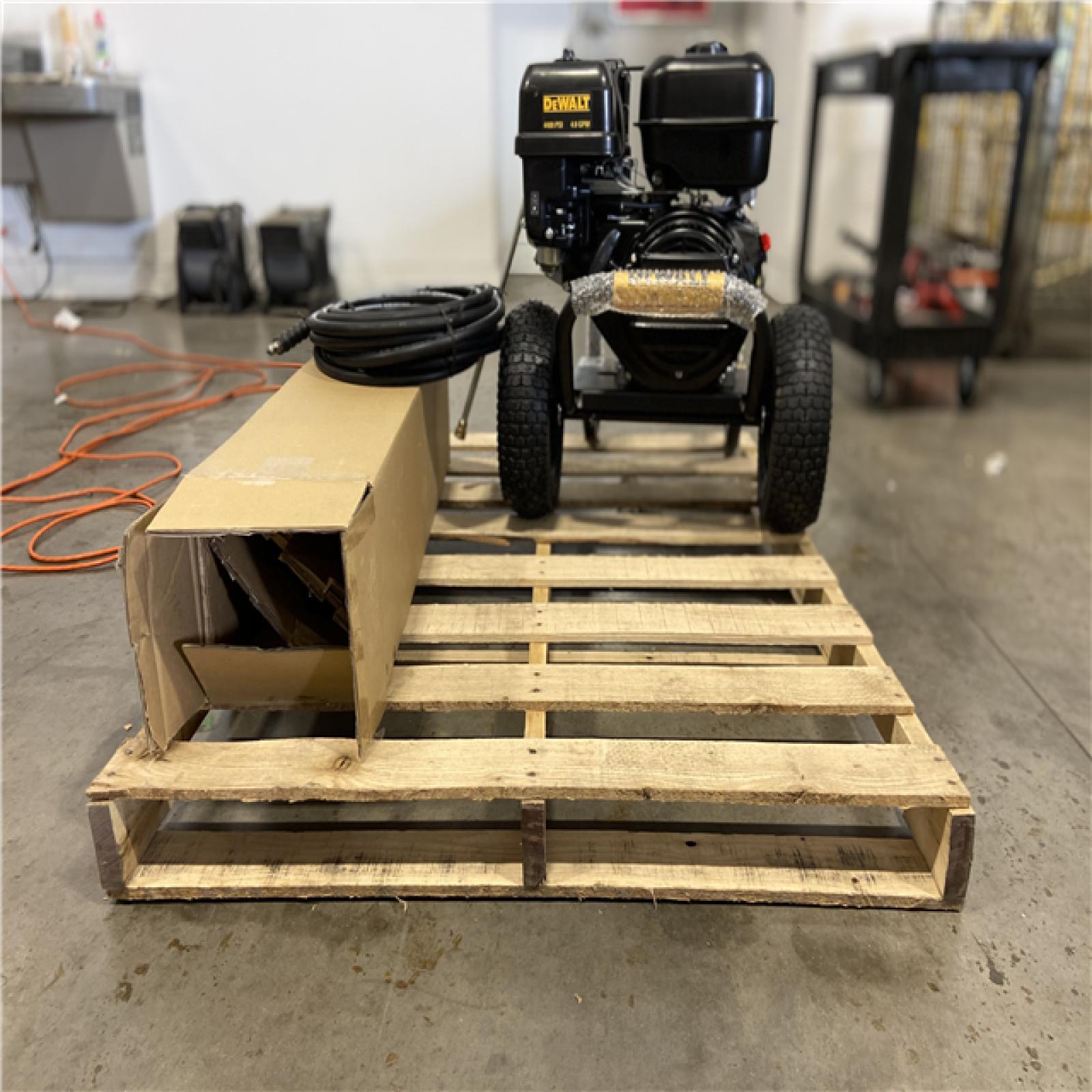 DALLAS LOCATION - DEWALT 4400 PSI 4.0 GPM Cold Water Gas Pressure Washer