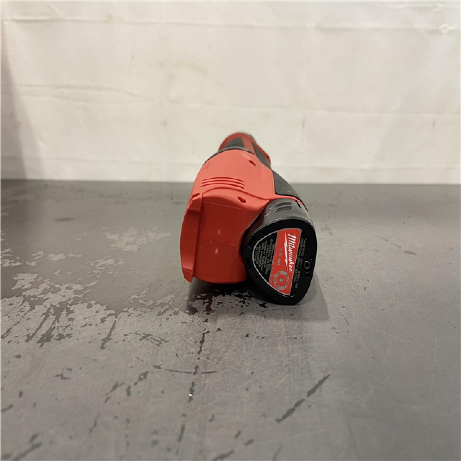 AS-IS- Milwaukee M12 Force Logic Press Tool 1/2 in. to 1 in. Kit