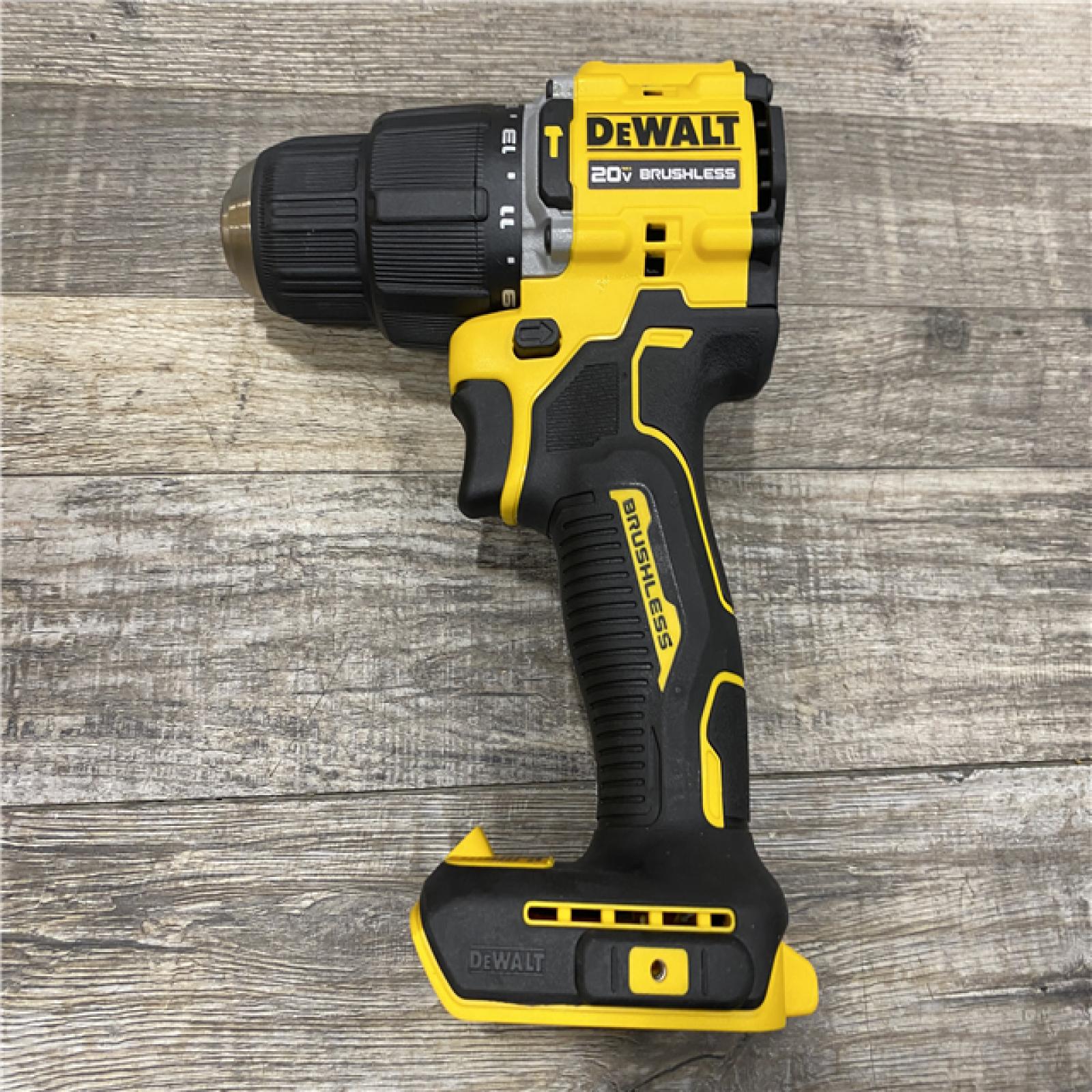 AS-IS DEWALT ATOMIC 20V Cordless 1/2 in. Compact Hammer Drill Kit