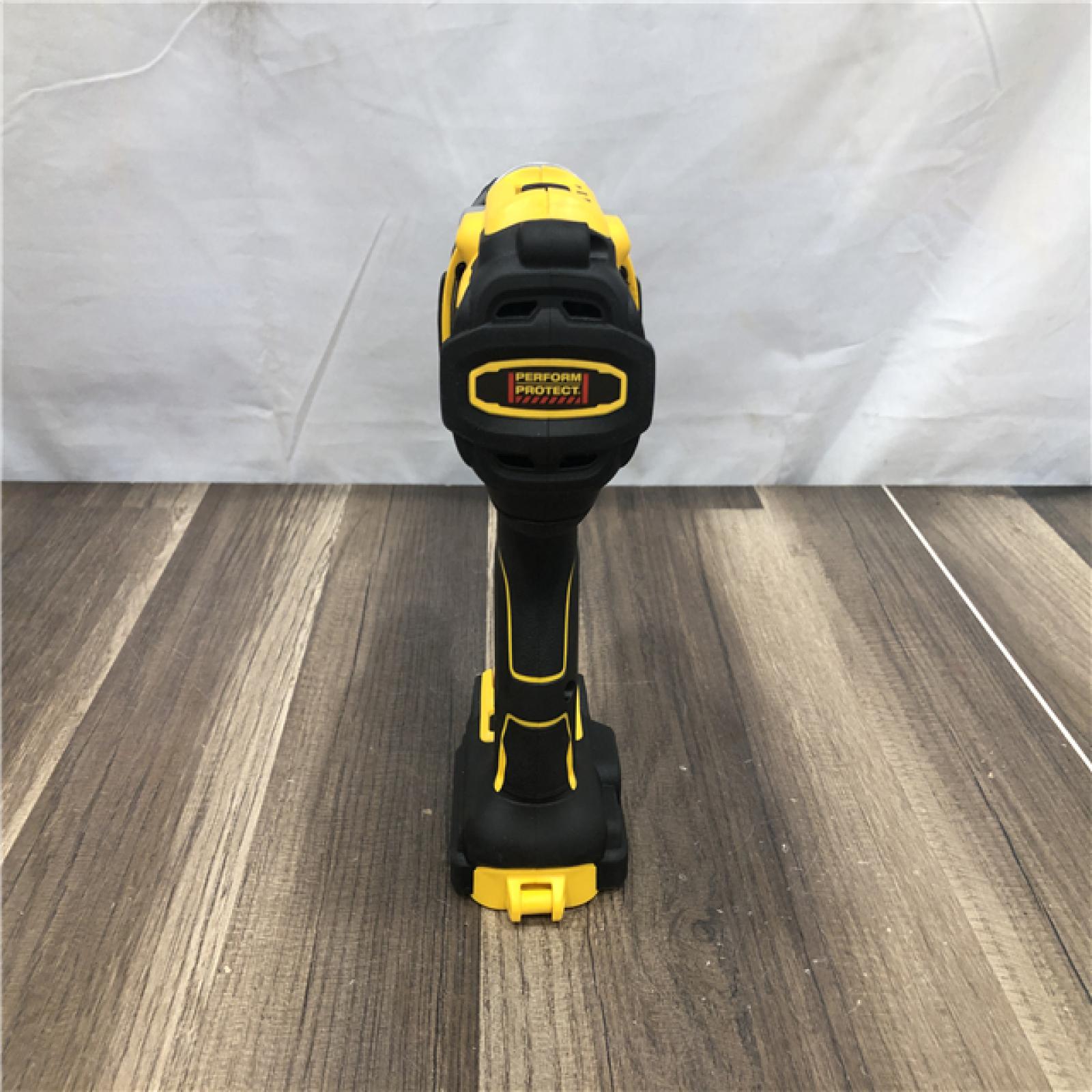 AS-IS DEWALT 20V XR Lithium-Ion Cordless Hammer Drill Kit