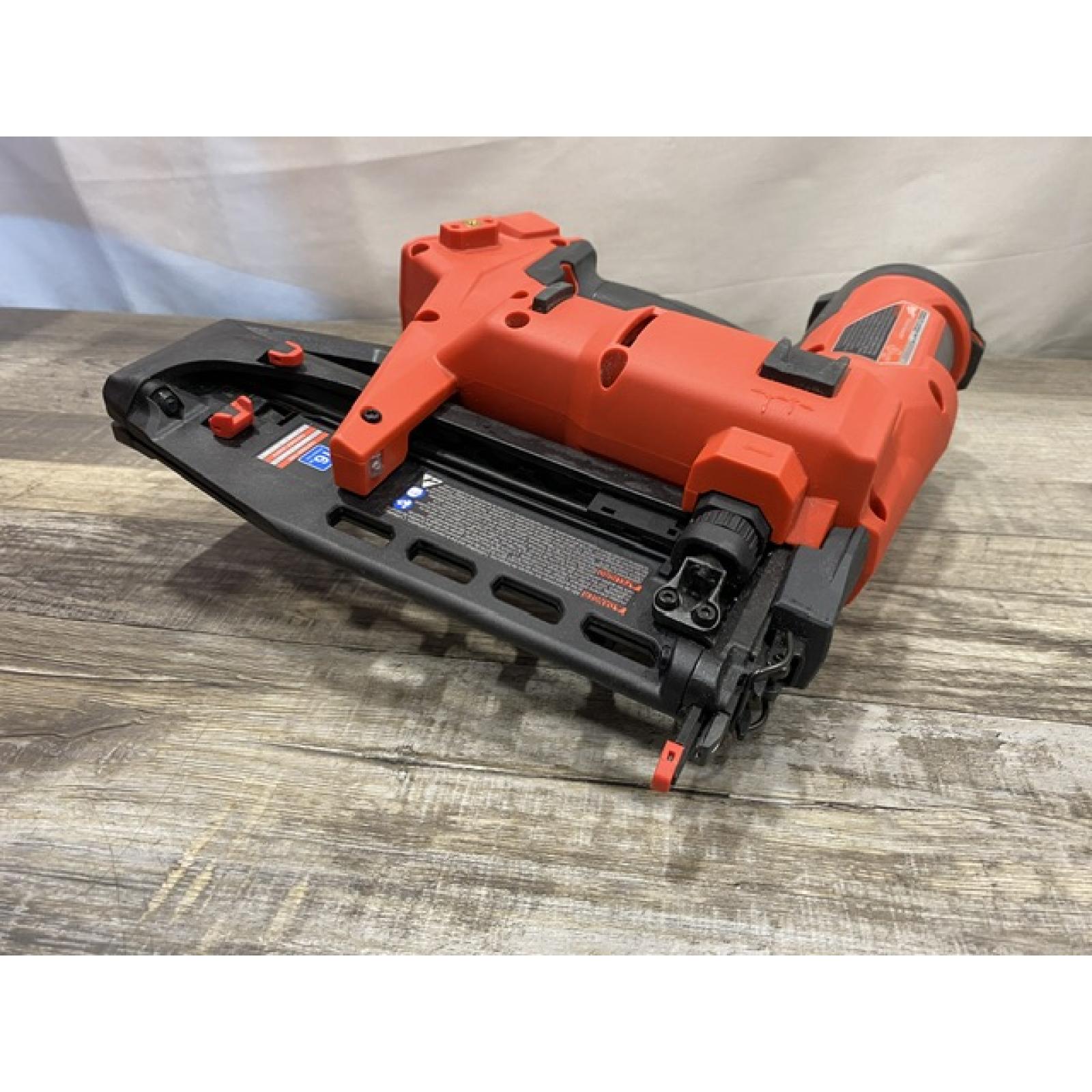 AS-IS Milwaukee  FUEL 18-Volt Lithium-Ion Brushless Cordless Gen ll 16-Gauge Straight Finish Nailer (Tool Only)