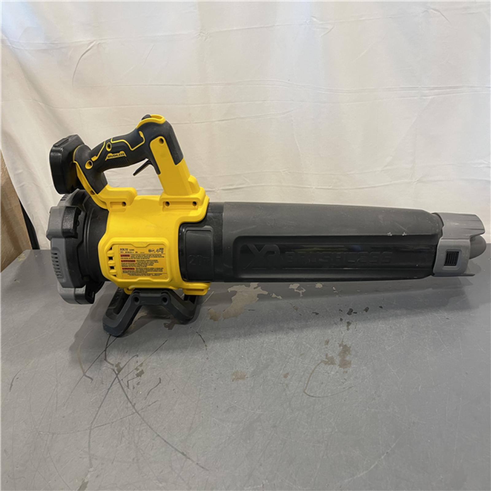 AS-IS - DEWALT 20V MAX 125 MPH 450 CFM Brushless Cordless Battery Powered Blower (Tool Only)