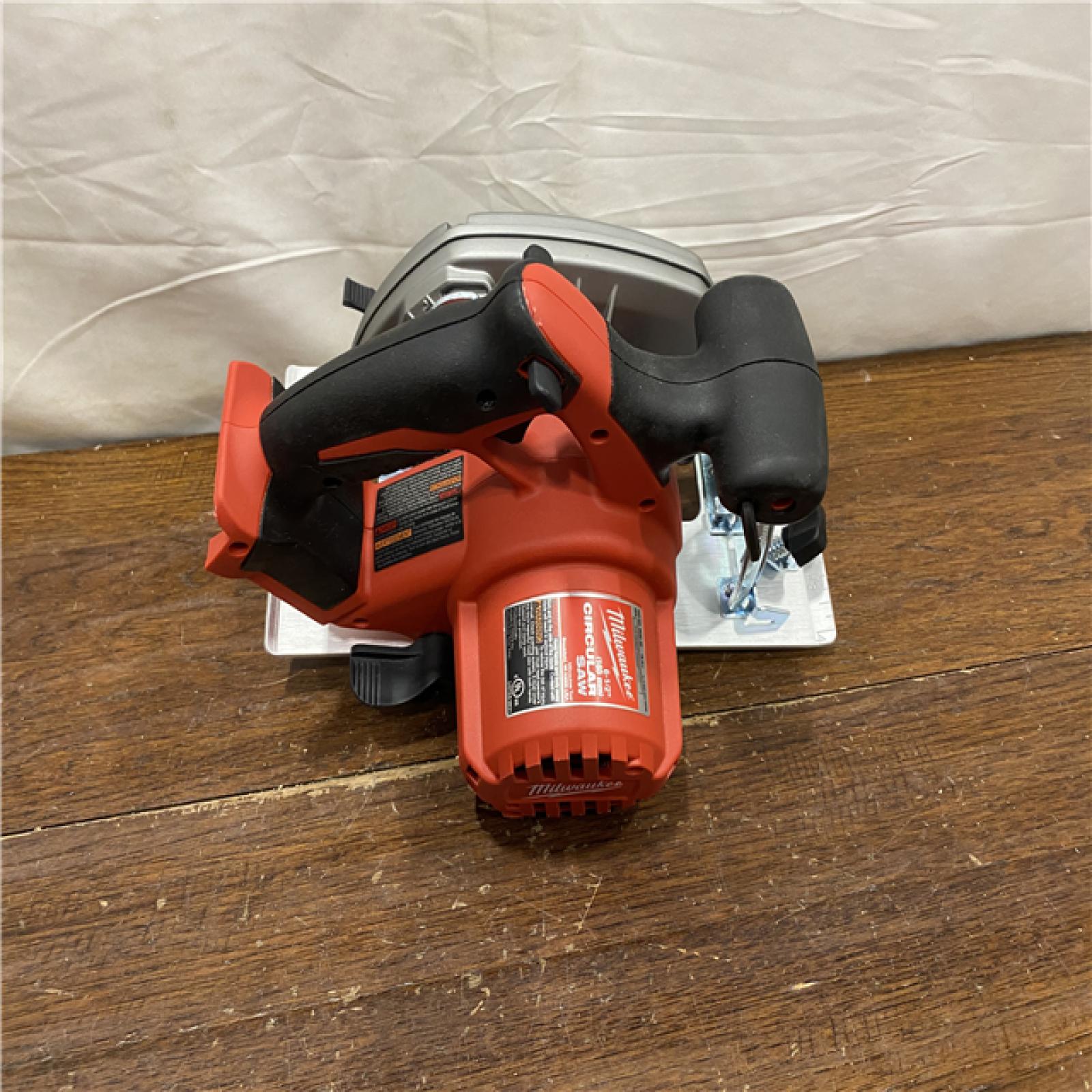 AS-IS Milwaukee 2630-20 M18 Cordless 6-1/2 Circular Saw Bare Tool Only - All