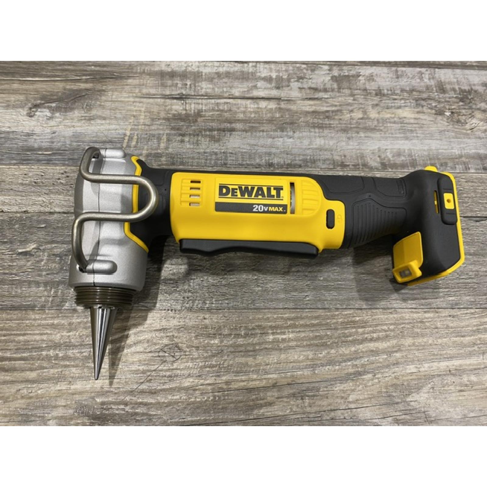 LIKE NEW - DEWALT 20V MAX Cordless 1 in. PEX Expansion Tool Kit