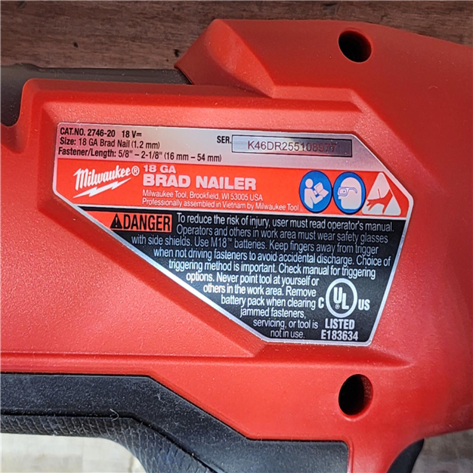 HOUSTON LOCATION - AS-IS Milwaukee FUEL 18-Volt Lithium-Ion Brushless Cordless Gen II 18-Gauge Brad Nailer (Tool-Only)