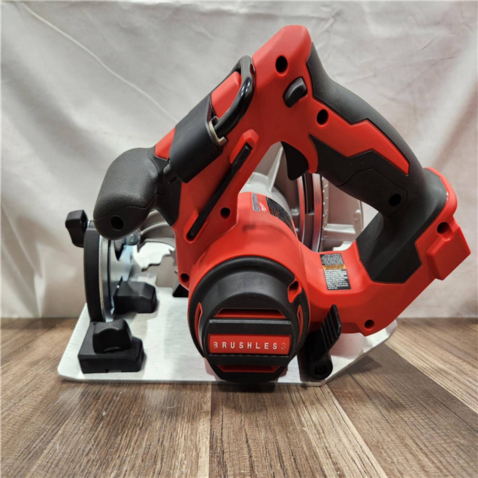 AS-IS- Milwaukee 7-1/4 18V Brushless Circular Saw (TOOL ONLY)