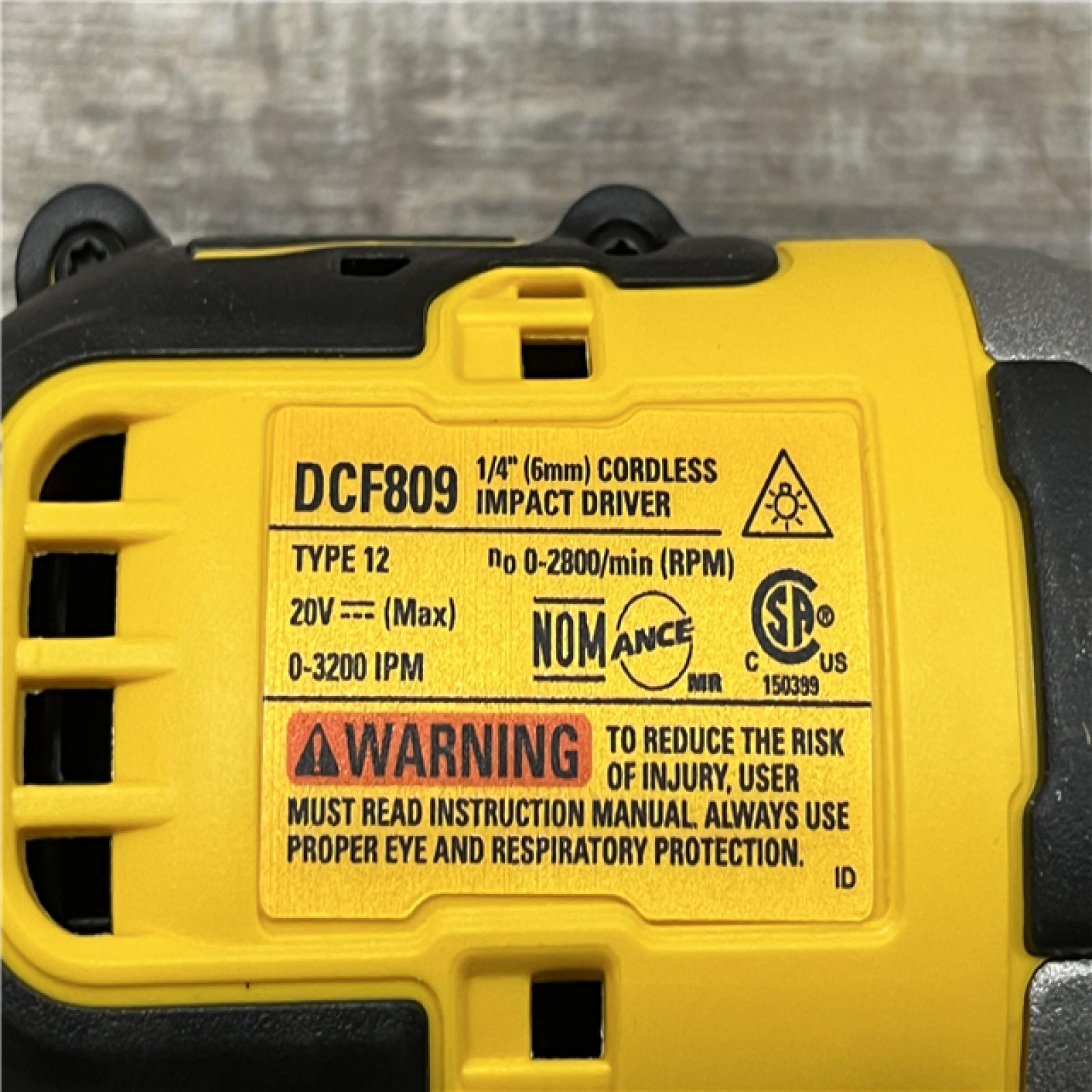 AS-IS DEWALT Atomic 20V Max Lithium-Ion Brushless Cordless Compact 1/4 in. Impact Driver Kit