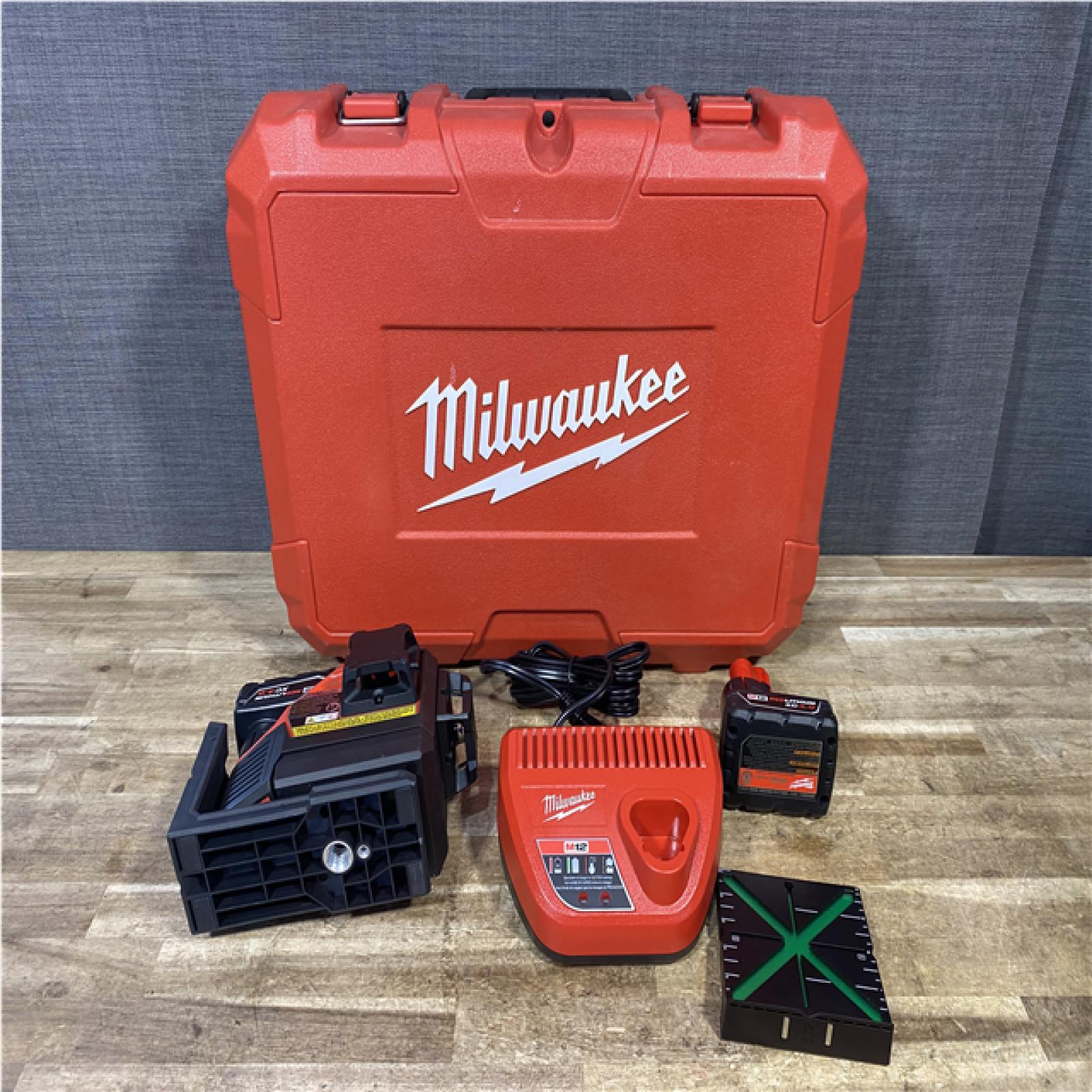 Houston Location AS-IS Milwaukee 12-Volt Lithium-Ion Cordless Green 250 ft. 3-Plane Laser Level Kit
