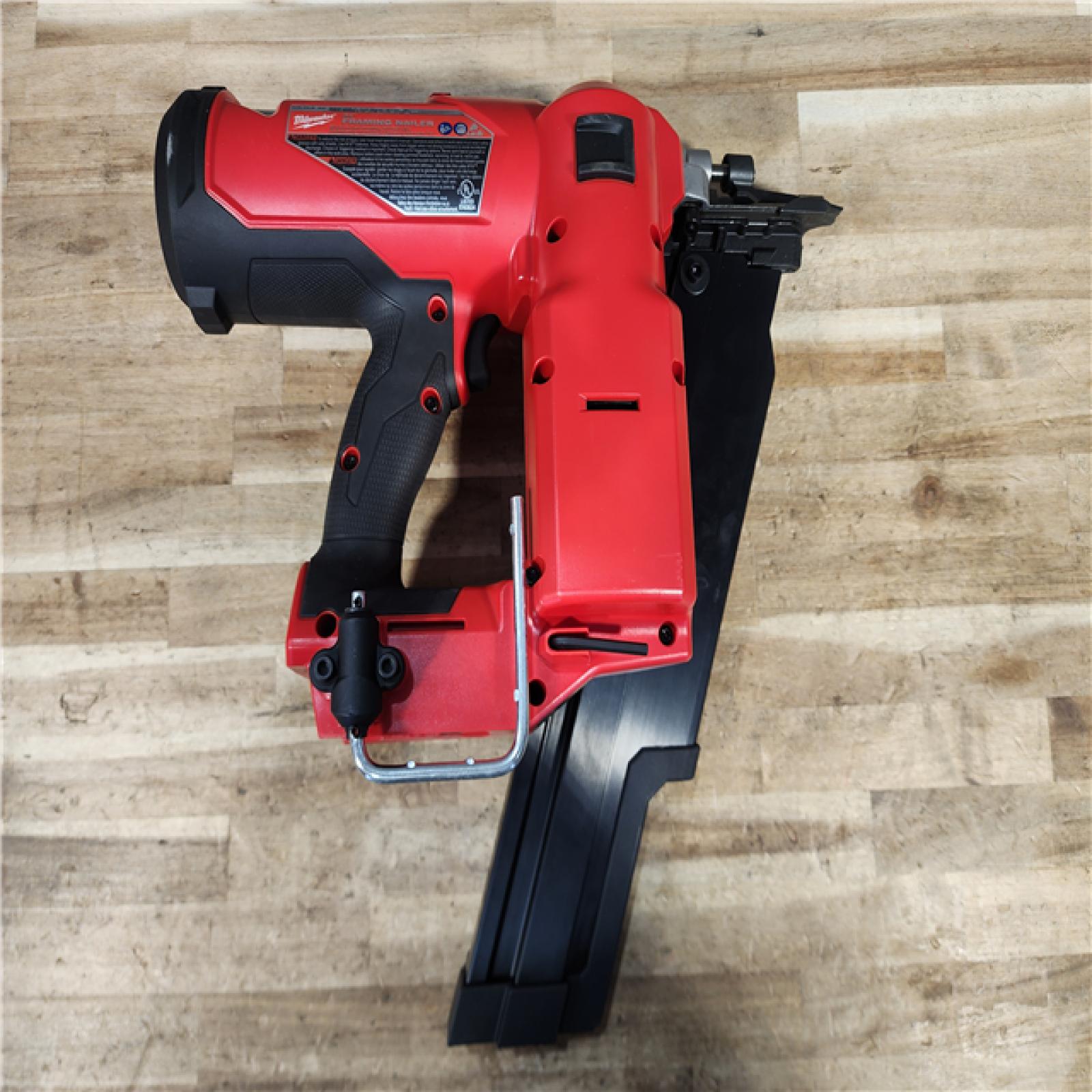 HOUSTON LOCATION - AS-IS (APPEARS LIKE NEW) Milwaukee FUEL 3-1/2 in. 18-Volt 21-Degree Lithium-Ion Brushless Cordless Framing Nailer (Tool-Only)