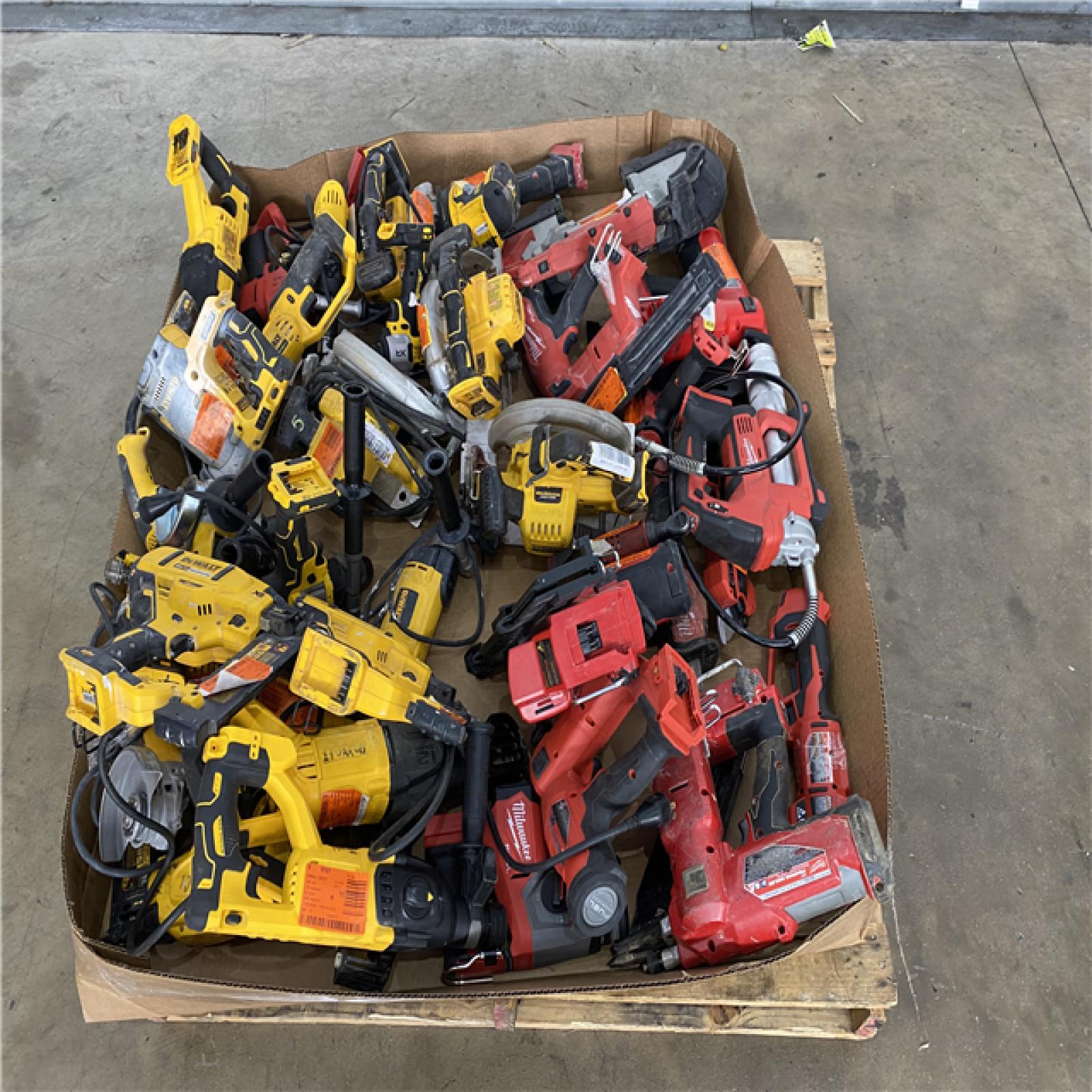 Houston Location AS IS - Tool Pallet