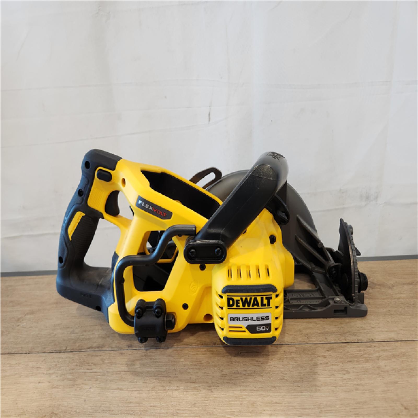 AS-IS- FLEXVOLT 60V MAX Cordless Brushless 7-1/4 in. Wormdrive Style Circular Saw (Tool Only)