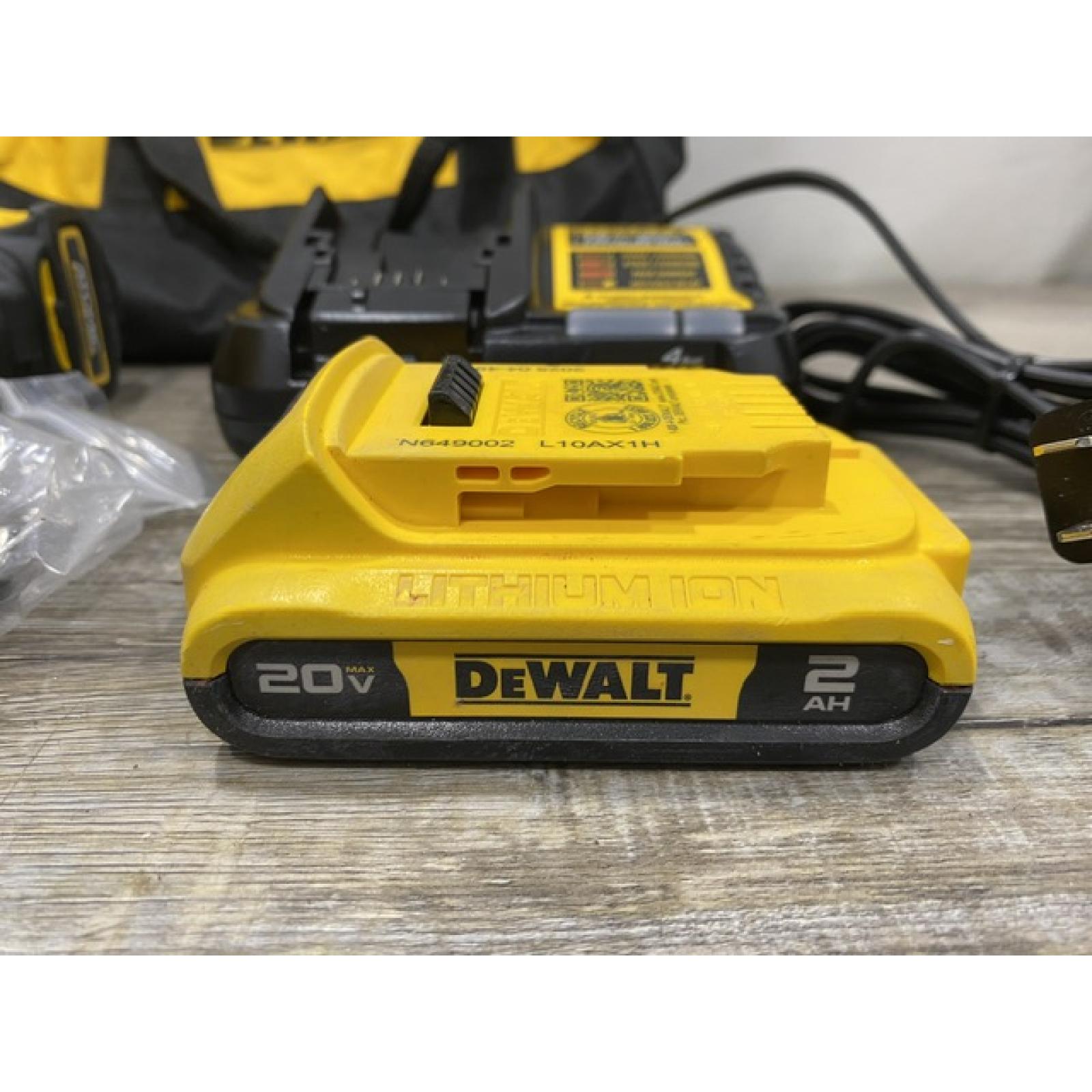 AS-IS DEWALT Atomic 20V Max Lithium-Ion Brushless Cordless Compact 1/4 in. Impact Driver Kit