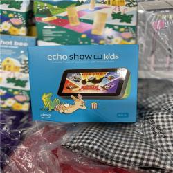DALLAS LOCATION- NEW!- BULLSEYE MIXED APPAREL PALLET