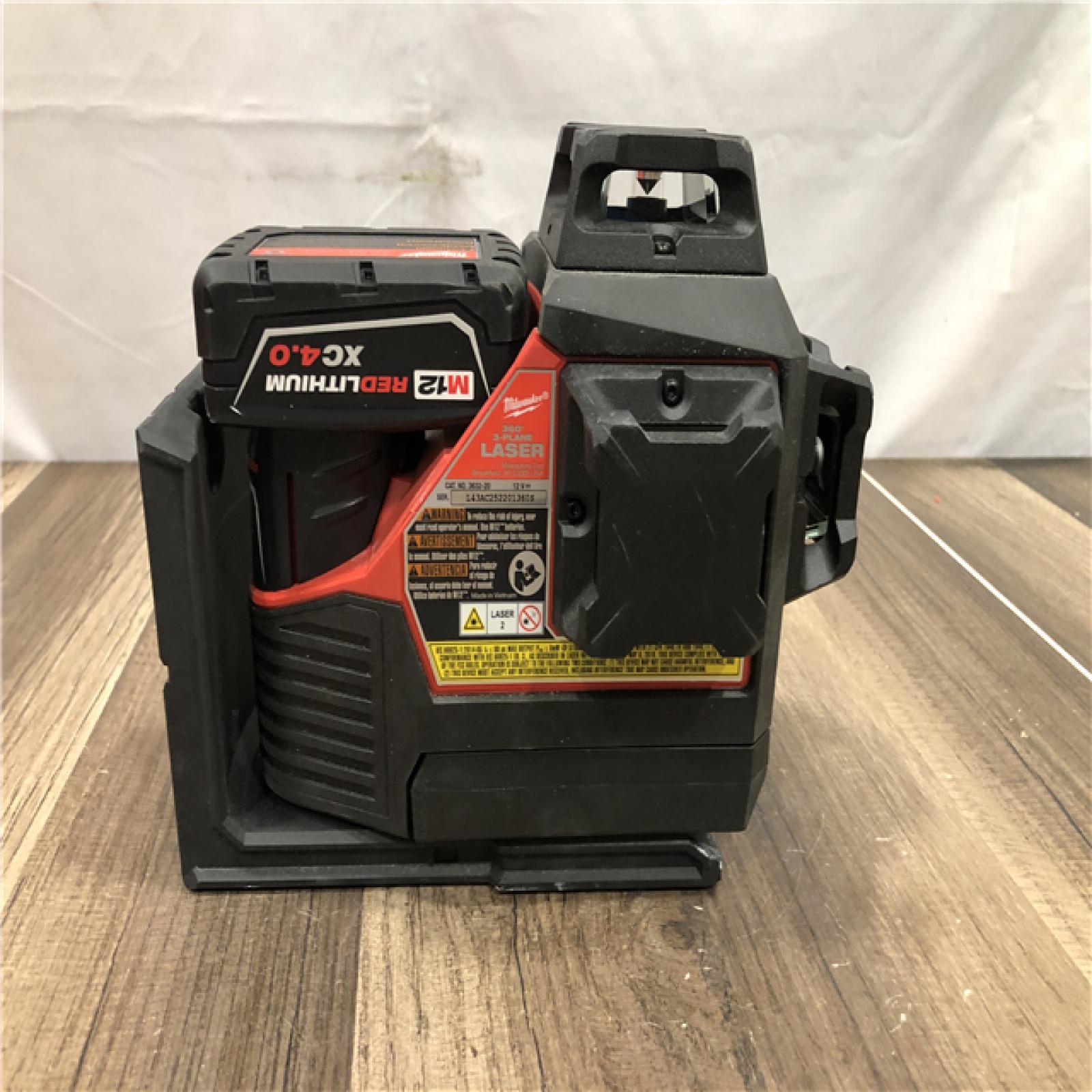 AS-IS Milwaukee 12-Volt Lithium-Ion Cordless Green 250 ft. 3-Plane Laser Level Kit