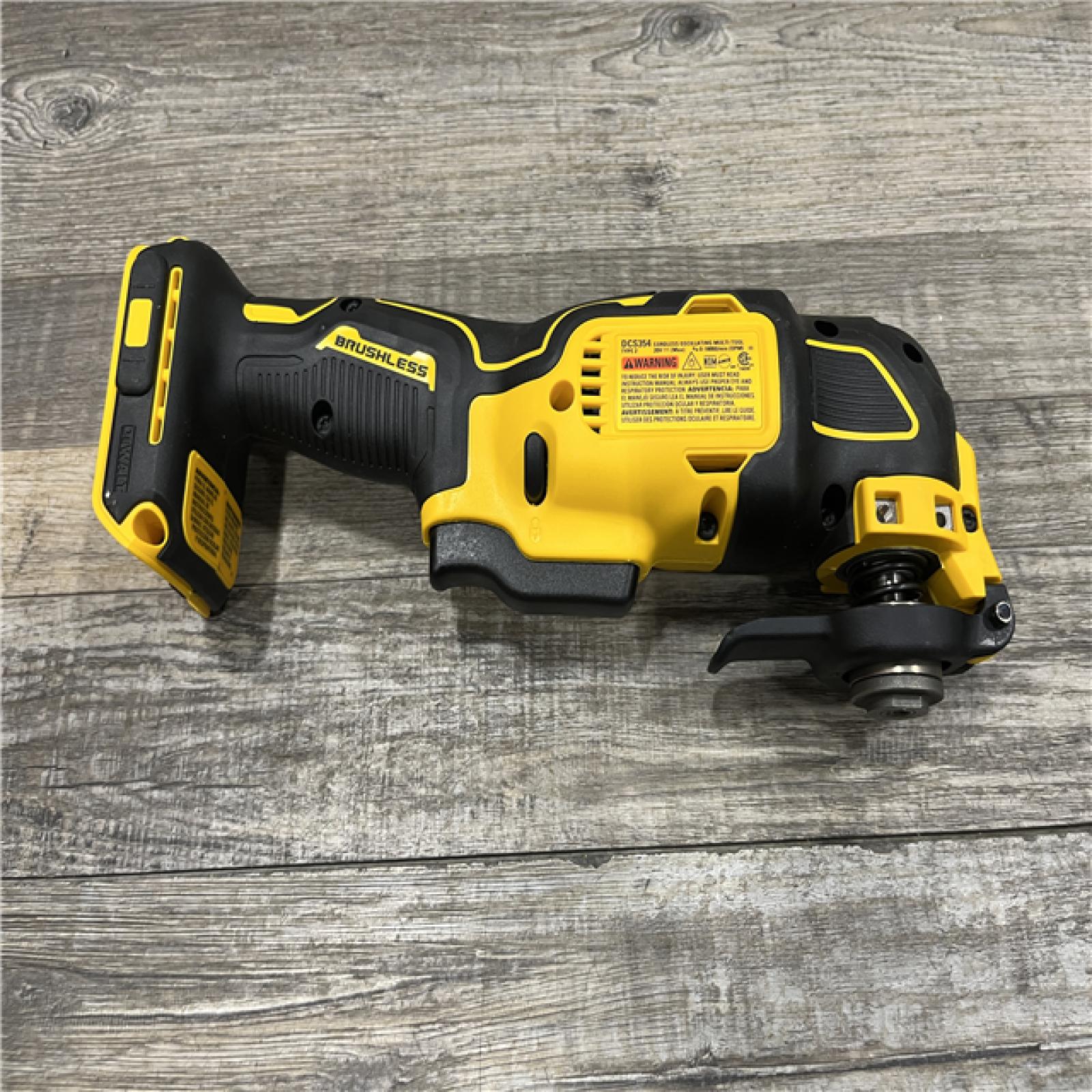 AS-IS DEWALT ATOMIC 20V MAX Cordless Brushless Oscillating Multi Tool Kit