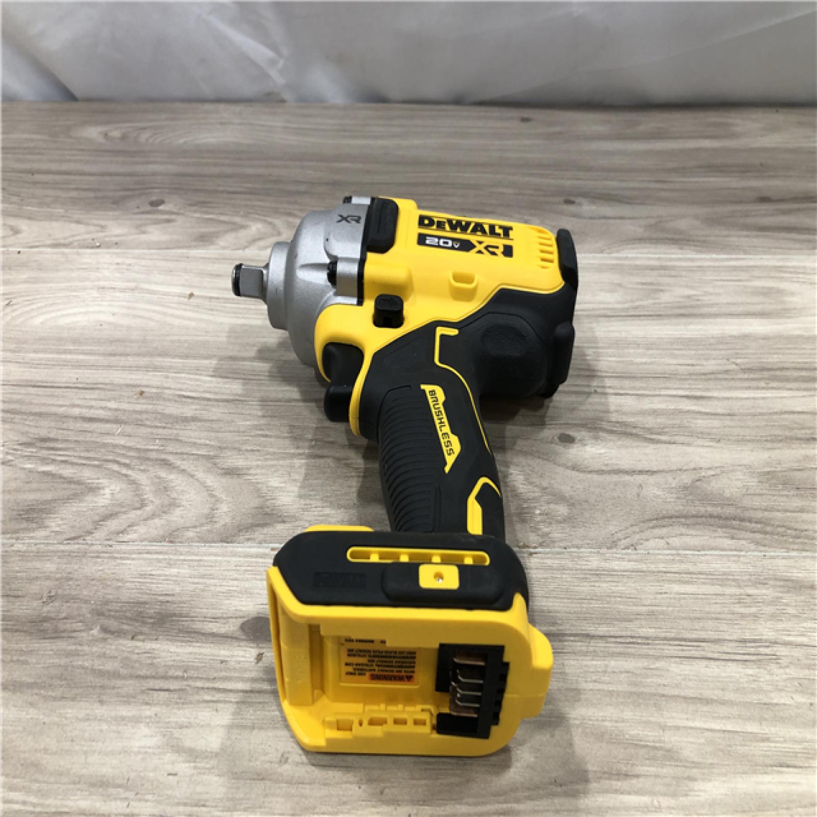 AS-IS DEWALT 20V MAX XR 1/2 Inch Impact Wrench Kit DCF891Q1