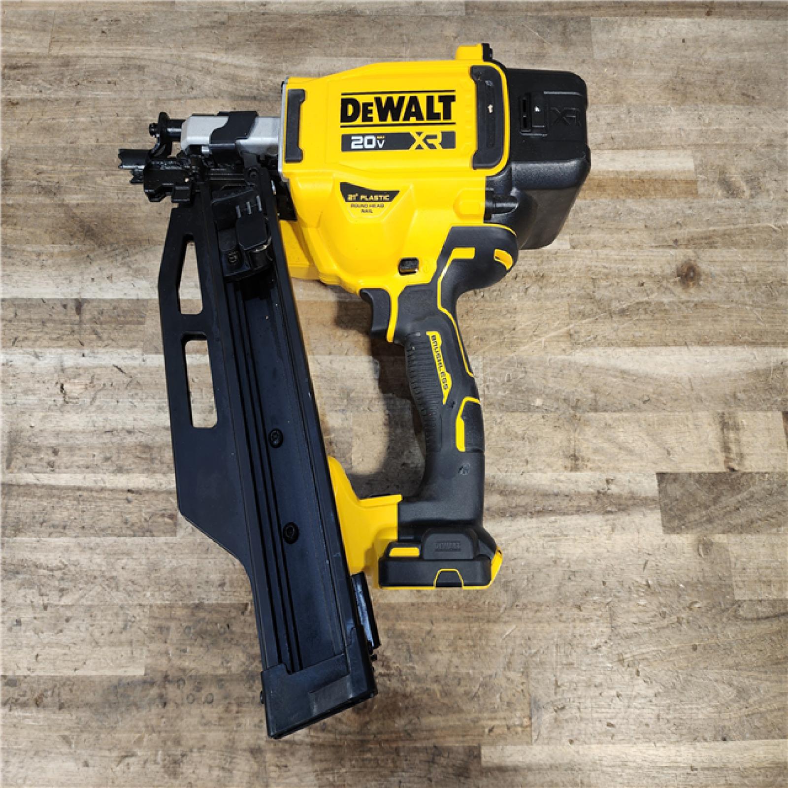 HOUSTON LOCATION - AS-IS DEWALT 20-Volt 21° Cordless Framing Nailer (Tool-Only)