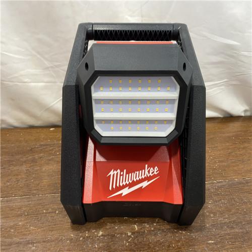 AS-IS Milwaukee M18 ROVER Dual Power Flood Light
