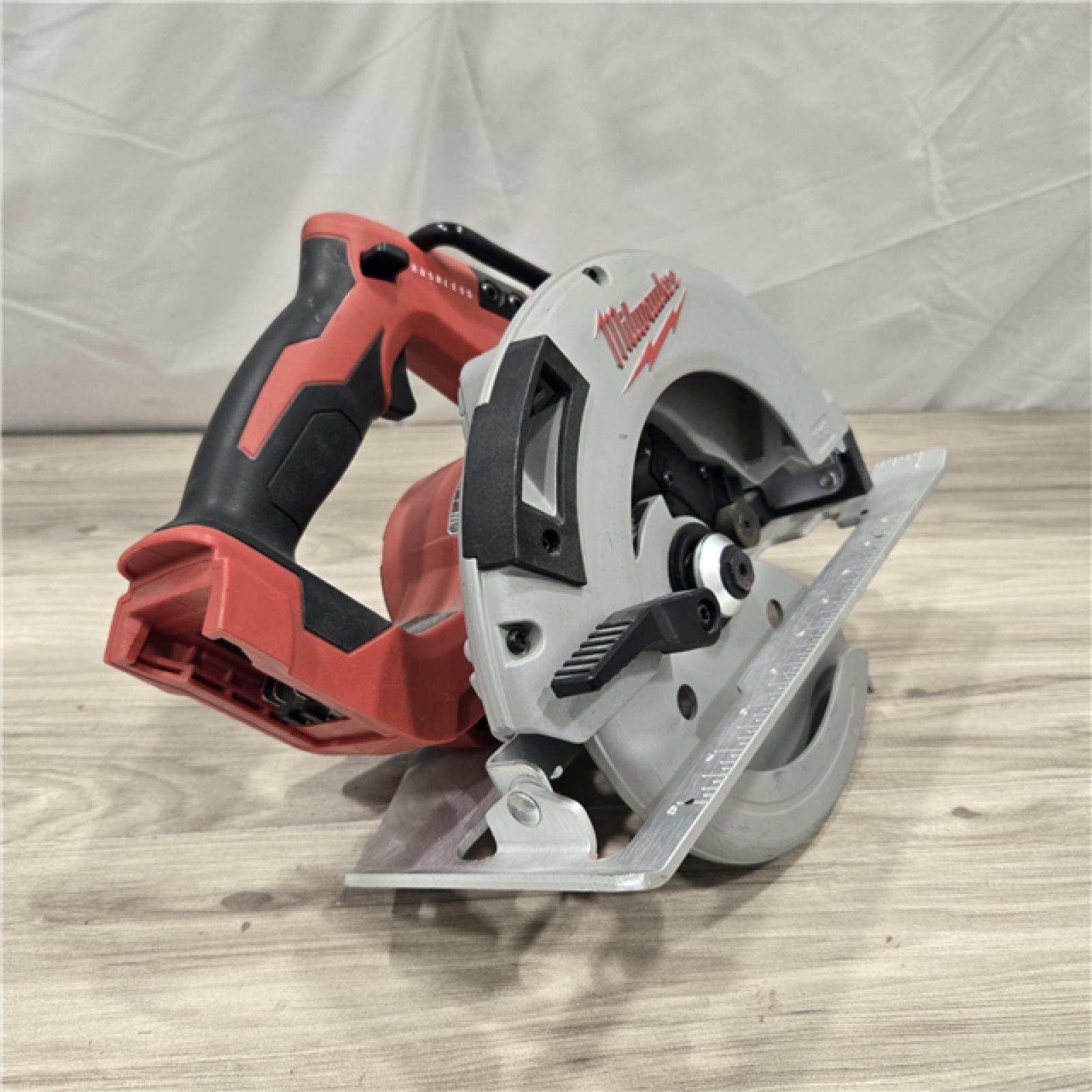 AS-IS Milwaukee 7-1/4 18V Brushless Circular Saw 2631-20 (Bare Tool)