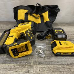AS-IS DEWALT ATOMIC 20V MAX Lithium Ion Cordless 23 Gauge Pin Nailer Kit