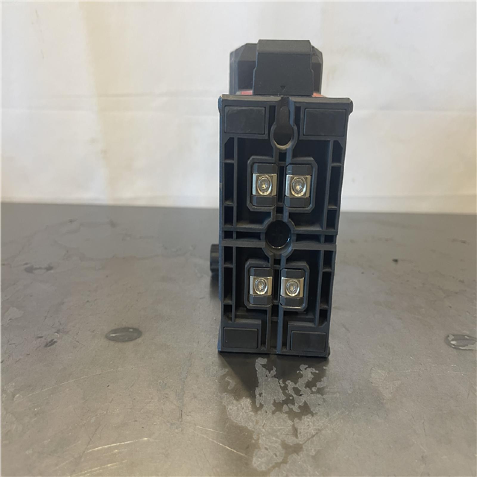 AS-IS- MILWAUKEE 100 ft. REDLITHIUM Lithium-Ion USB Green Rechargeable Cross Line Laser Level (TOOL ONLY)