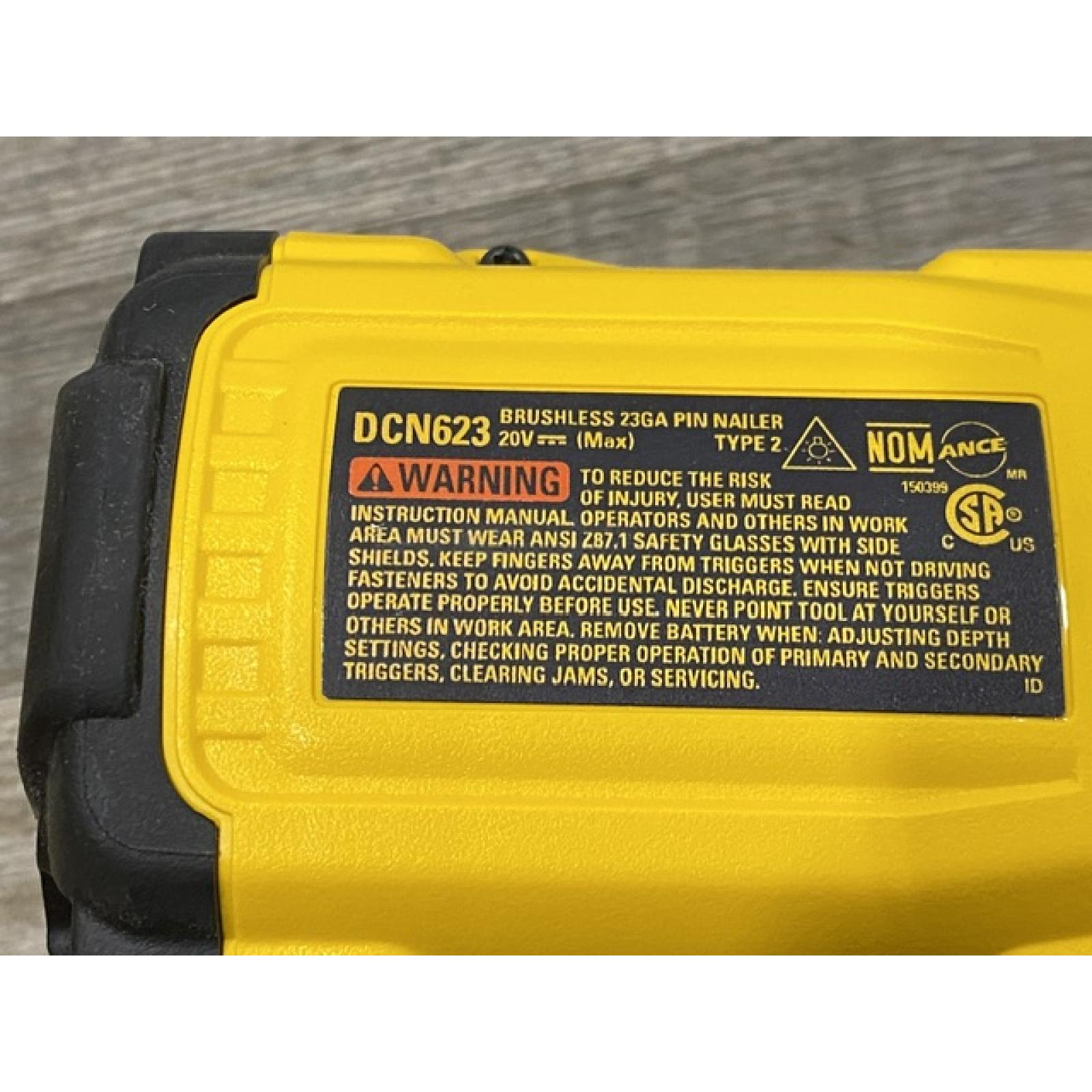 AS-IS DEWALT ATOMIC 20V MAX Lithium Ion Cordless 23 Gauge Pin Nailer Kit