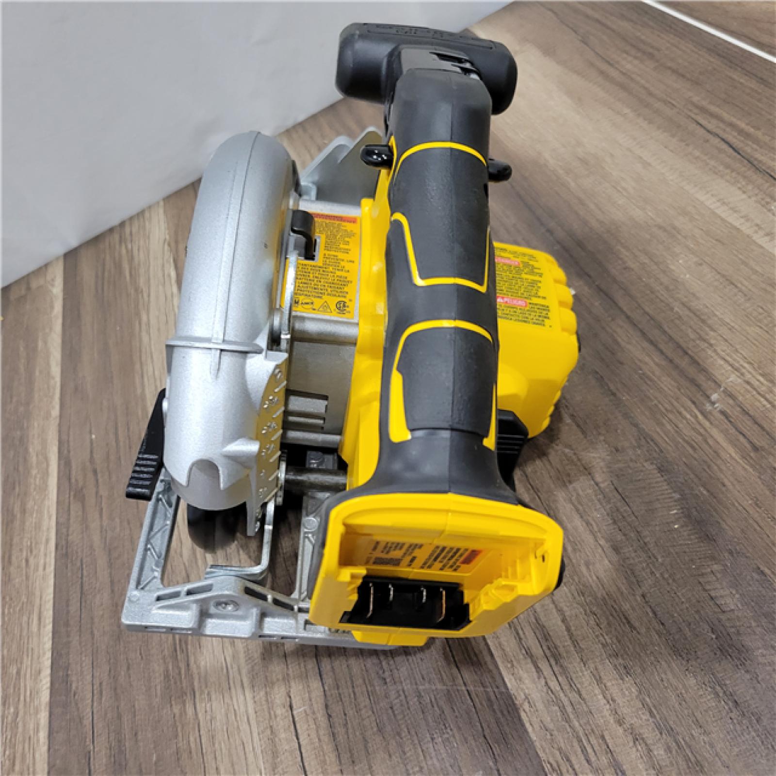 AS-IS  DeWALT DCS565B 20V Max Brushless 6.5   Cordless Circular Saw