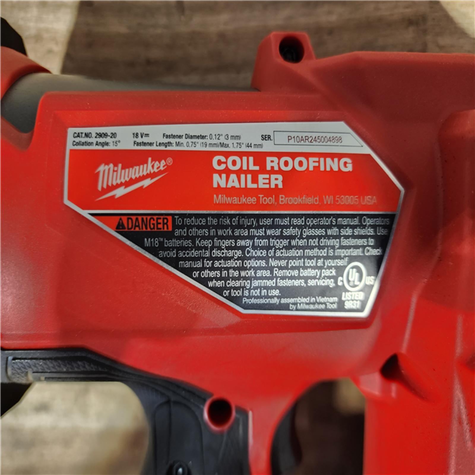 HOUSTON LOCATION - AS-IS Milwaukee FUEL 18-Volt Lithium-Ion Brushless Cordless Coil Roofing Nailer (Tool Only)