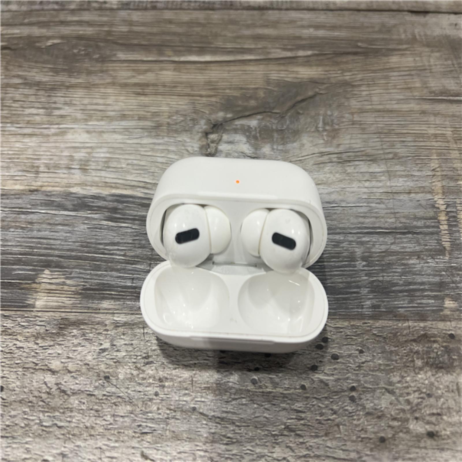 AS-IS AirPods Pro 1 And MagSafe Charging Case