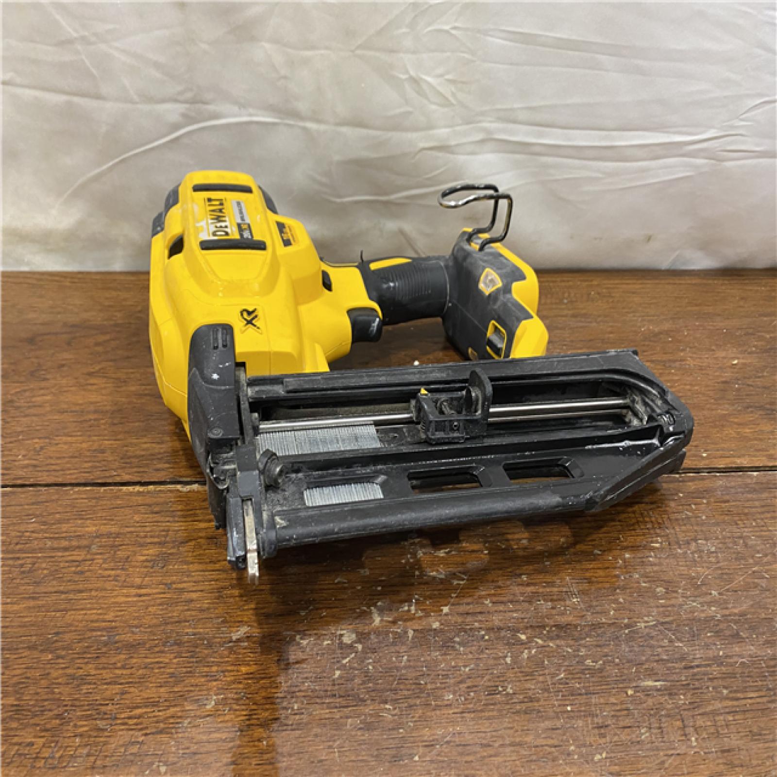 AS-IS DEWALT 20V MAX XR 16-Gauge Lithium-Ion Cordless Finish Nailer (Tool Only)