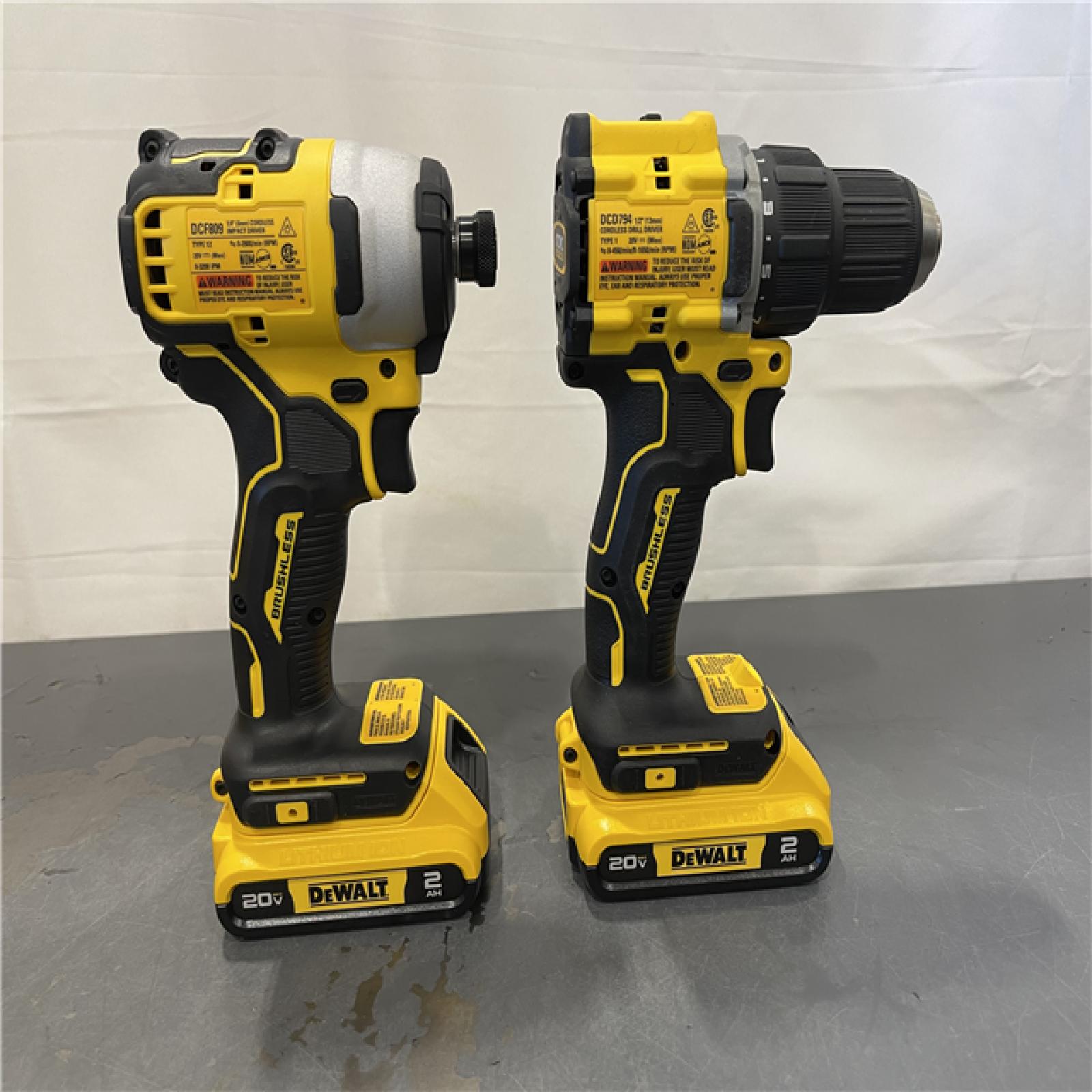 AS-IS - Dewalt ATOMIC 20-Volt MAX Lithium-Ion Cordless Combo Kit