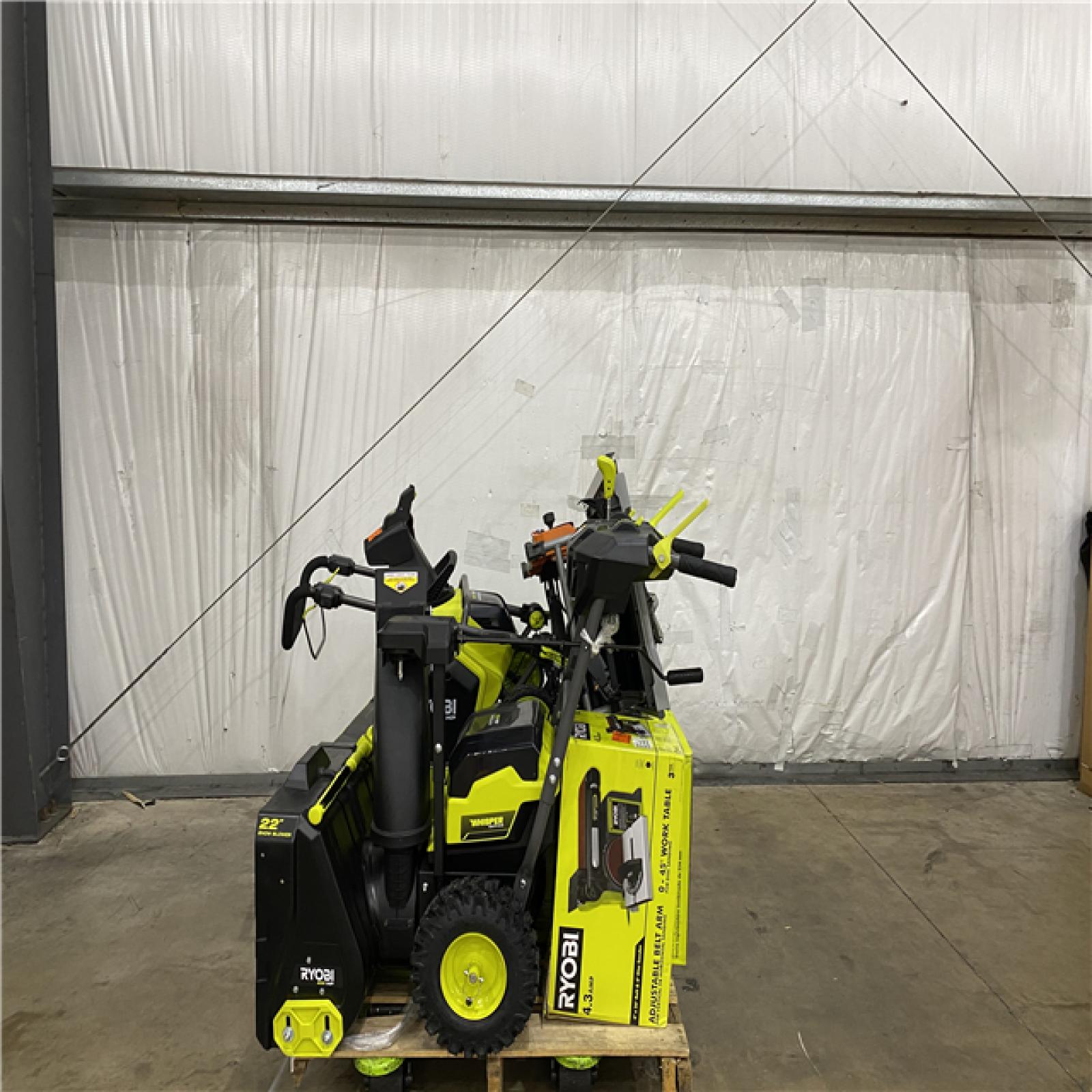 Houston Location AS IS - Tool Pallet