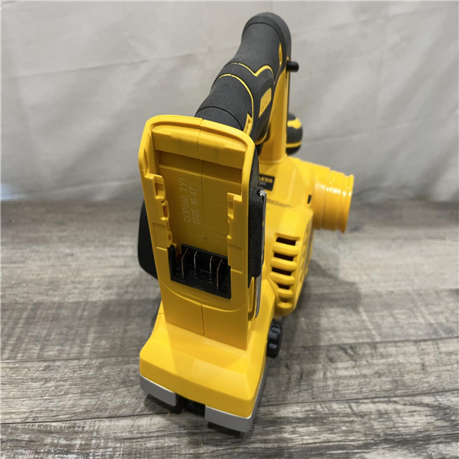 AS-IS DEWALT 20V MAX XR Cordless Brushless 3-1/4 in. Planer (Tool Only)