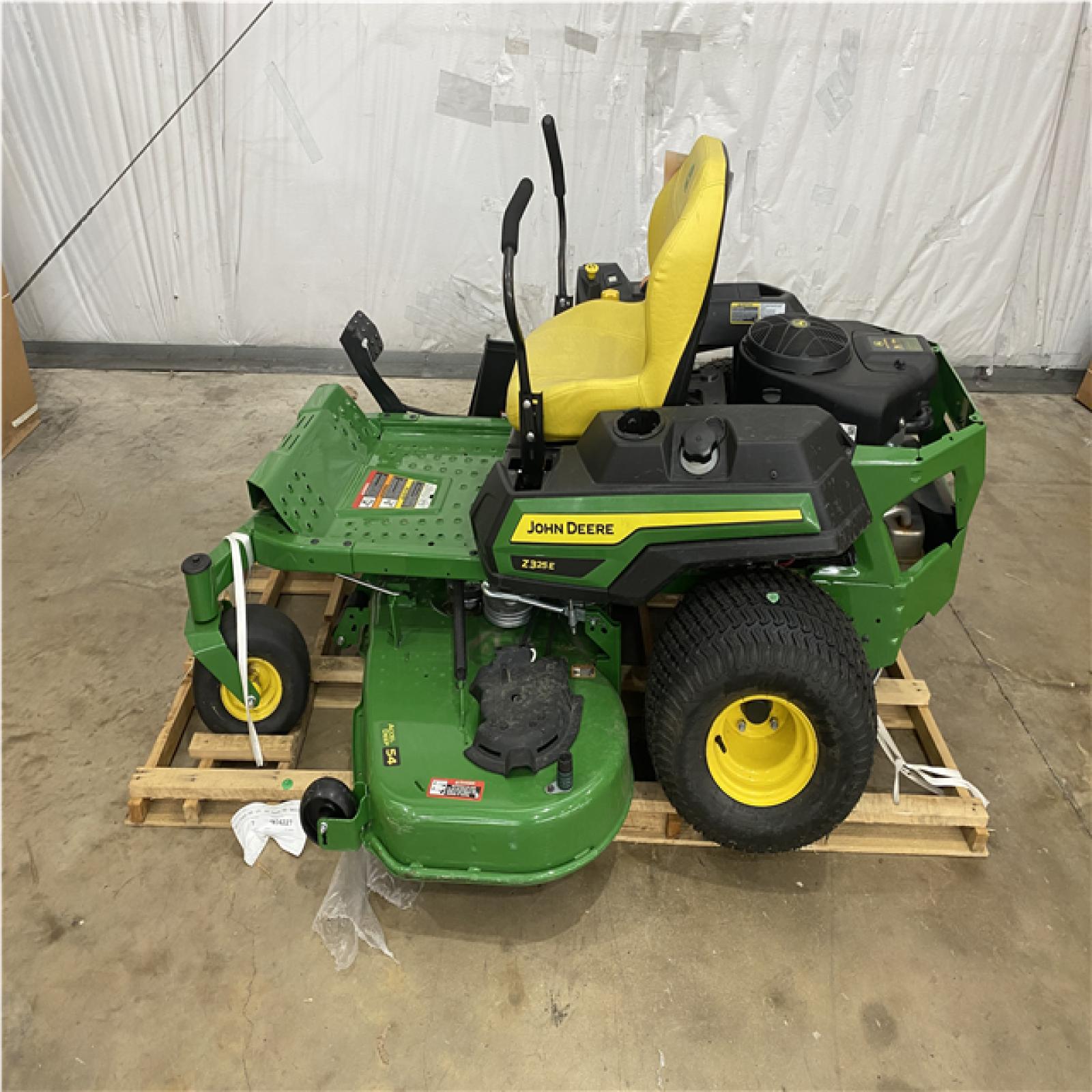 Houston Location - AS-IS Outdoor Power Equipment JOHN DEERE Z 325 E SIT DOWN MOWER