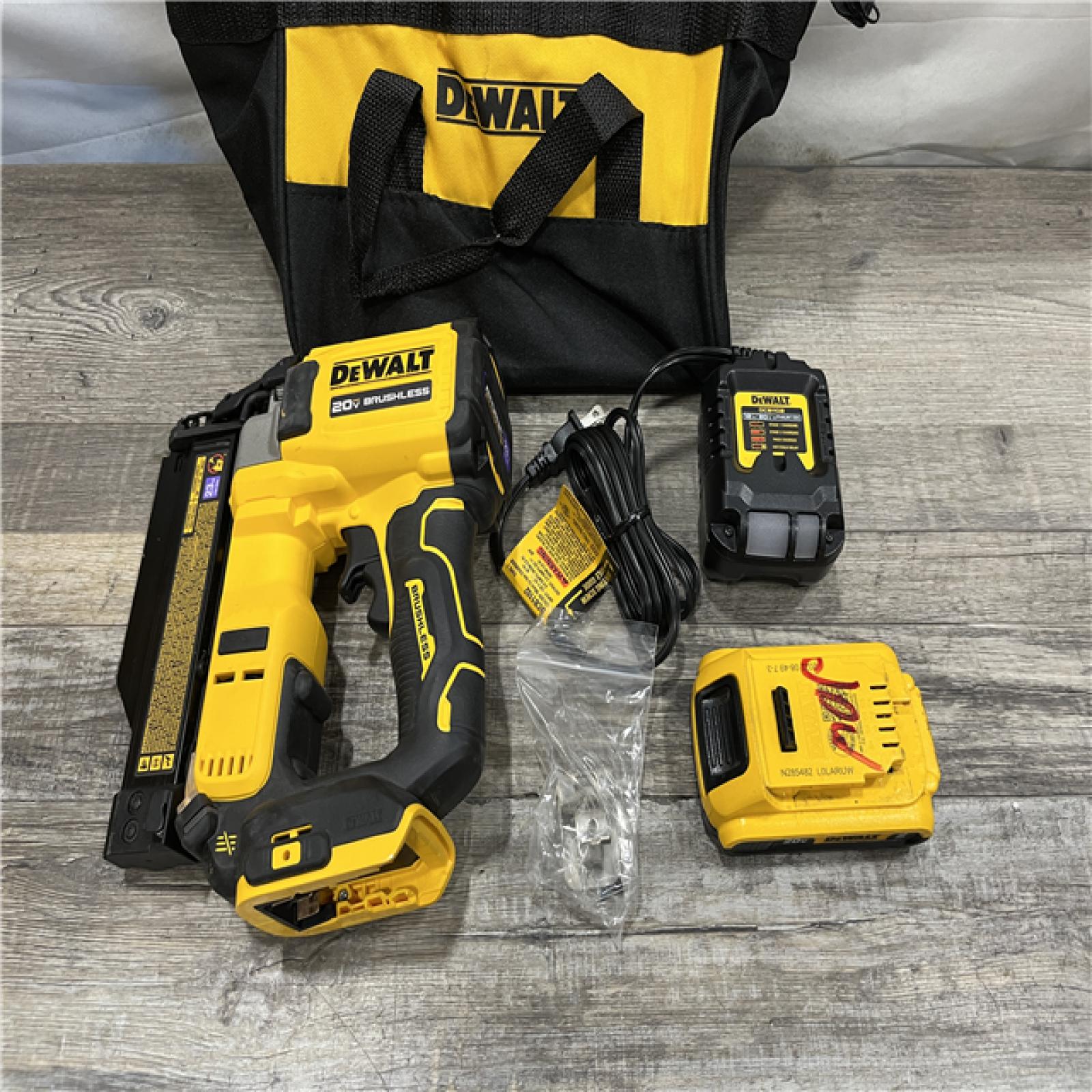 AS-IS DEWALT ATOMIC 20V MAX Lithium Ion Cordless 23 Gauge Pin Nailer Kit