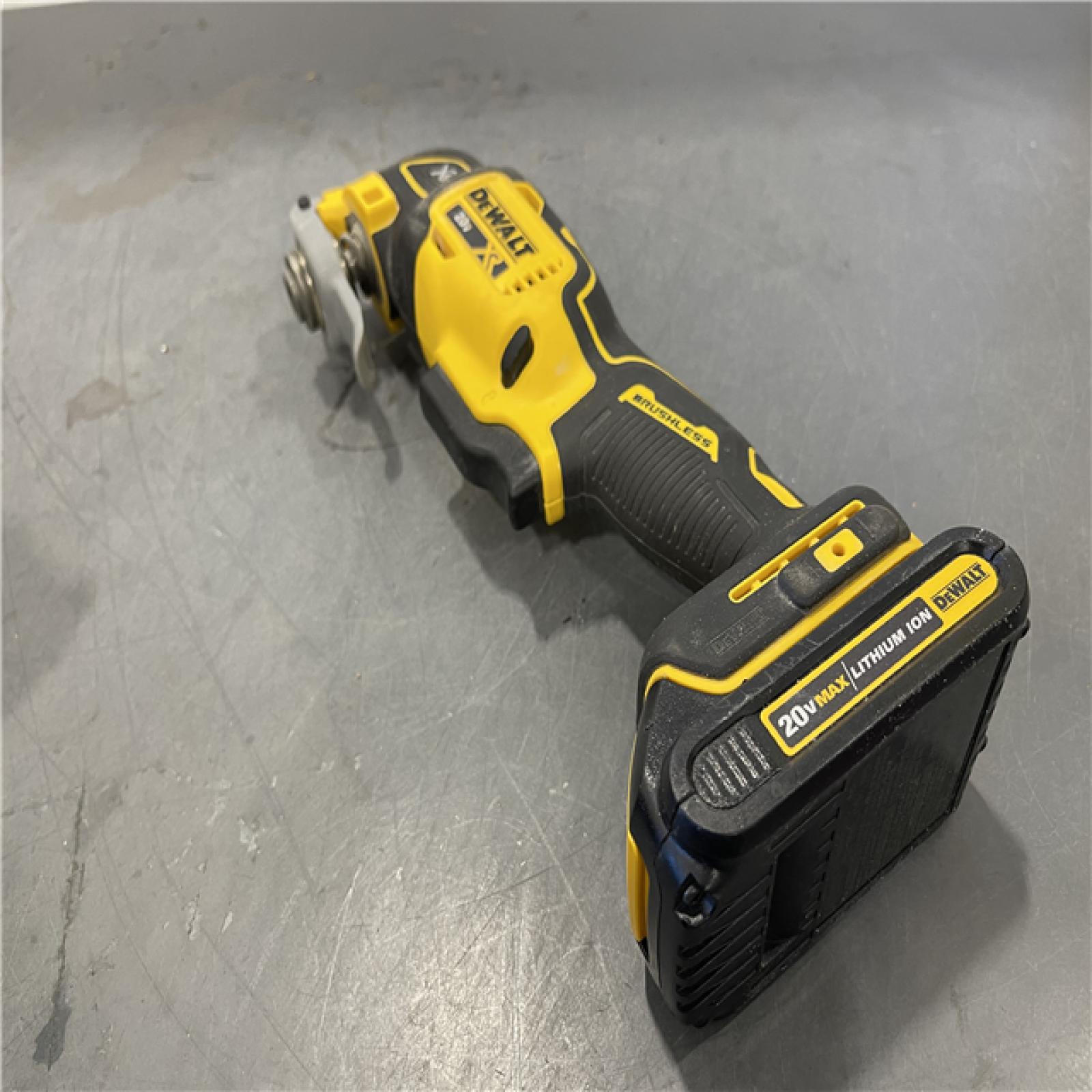 AS-IS - DEWALT 20V MAX RX Cordless Brushless 3-Speed Oscillating Multi Tool Kit