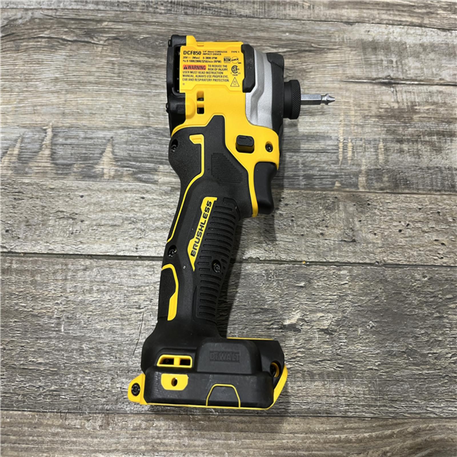AS-IS DEWALT ATOMIC 20V MAX Lithium-Ion Cordless 1/4 in. Brushless Impact Driver Kit