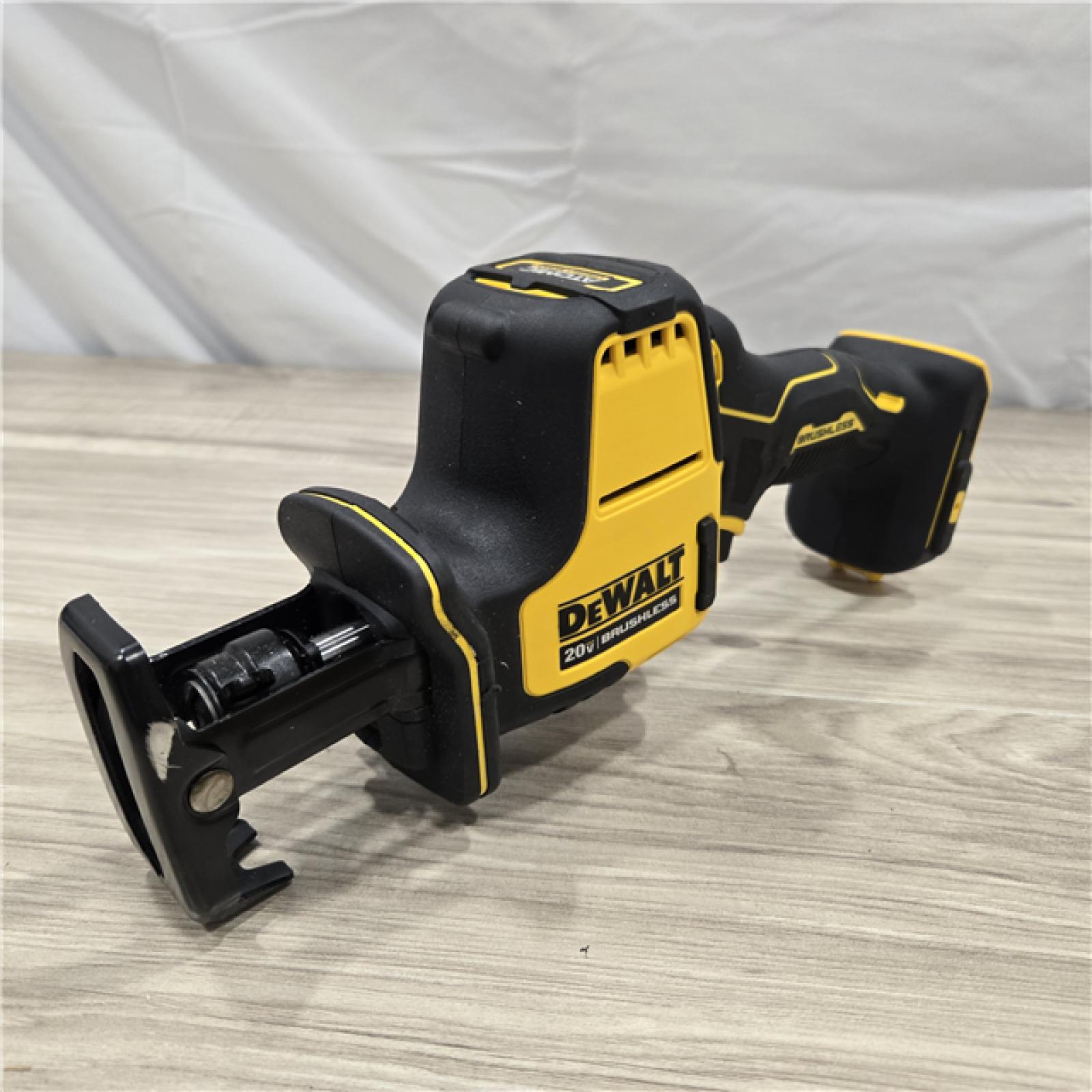 LIKE NEW! - Dewalt ATOMIC 20V MAX Cordless One-Handed Reciprocating Saw (Tool Only)