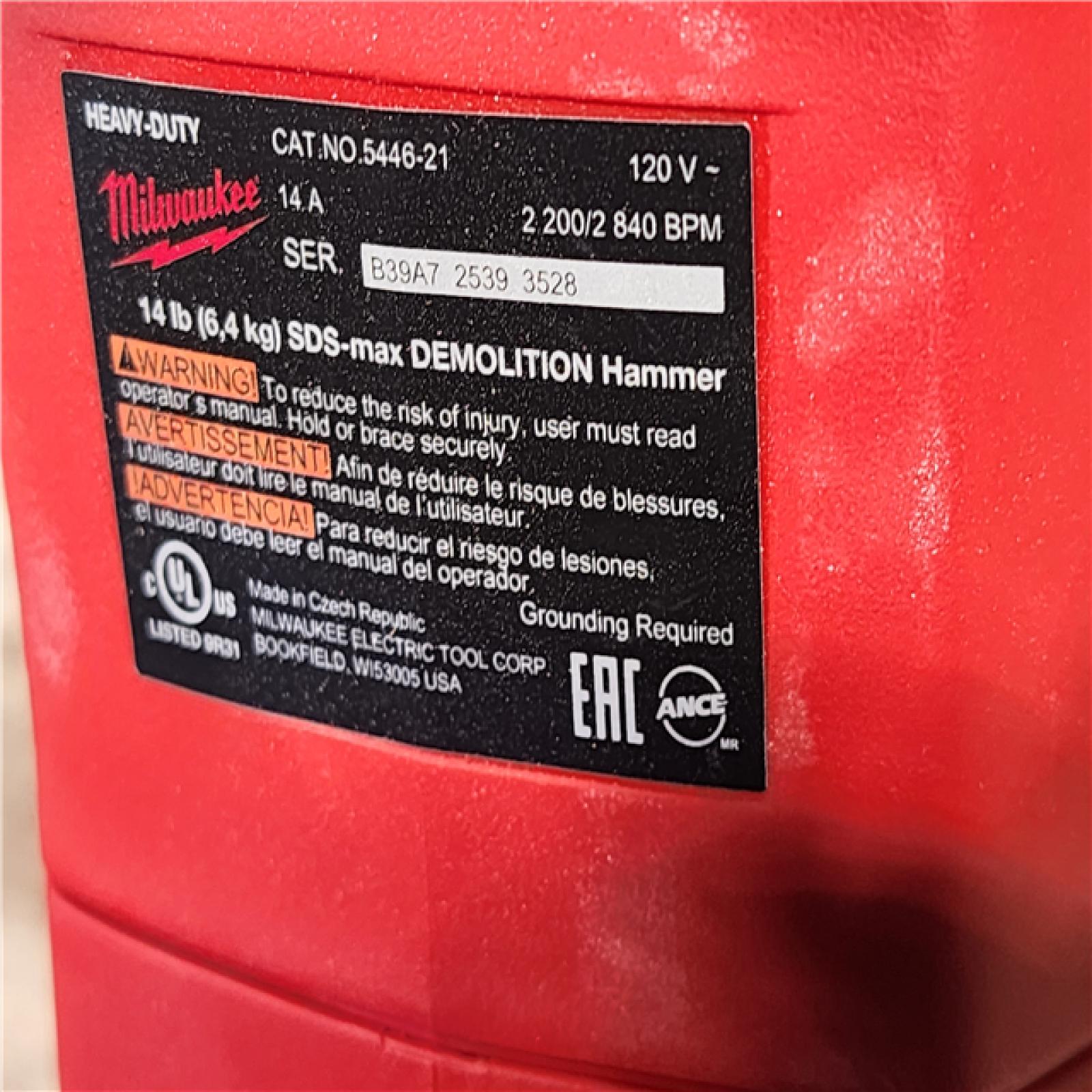 HOUSTON LOCATION - AS-IS Milwaukee SDS-MAX Demolition Hammer