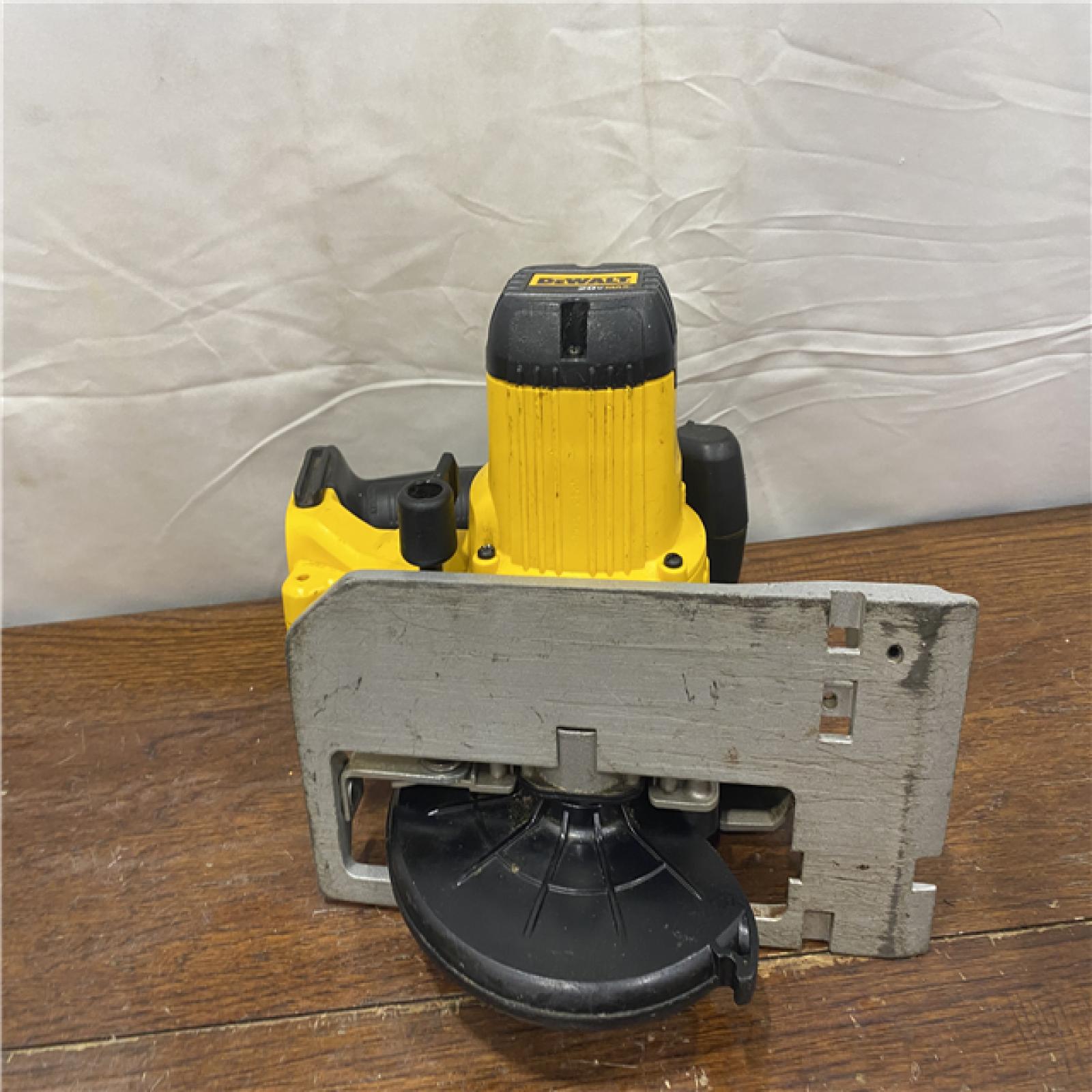 AS-IS DeWALT Flexvolt Max 7-1/4  60V Brushless Circular Saw DCS578B