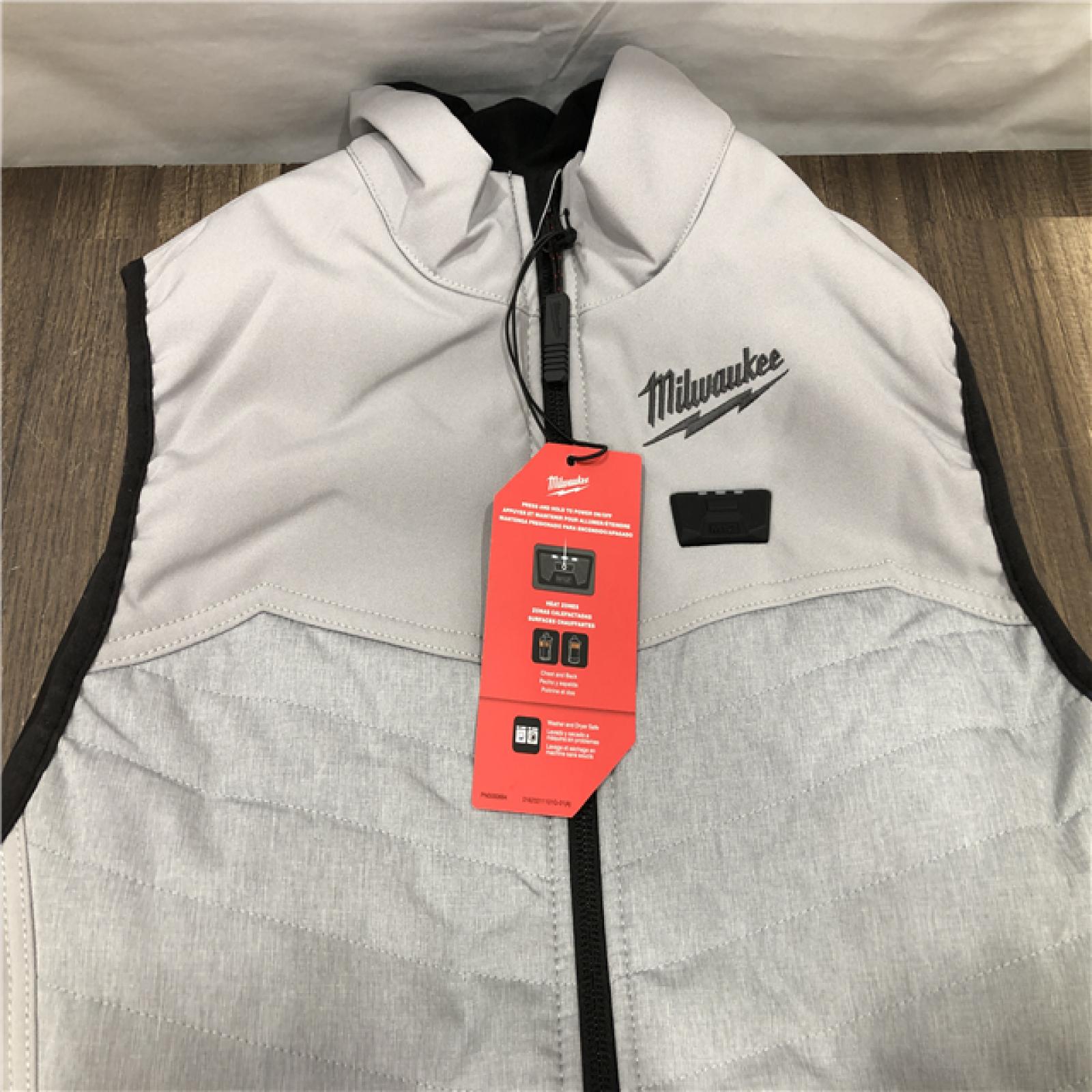 AS-IS Milwaukee Women's Medium  12V Lithium-Ion Cordless AXIS Gray Heated Vest Kit