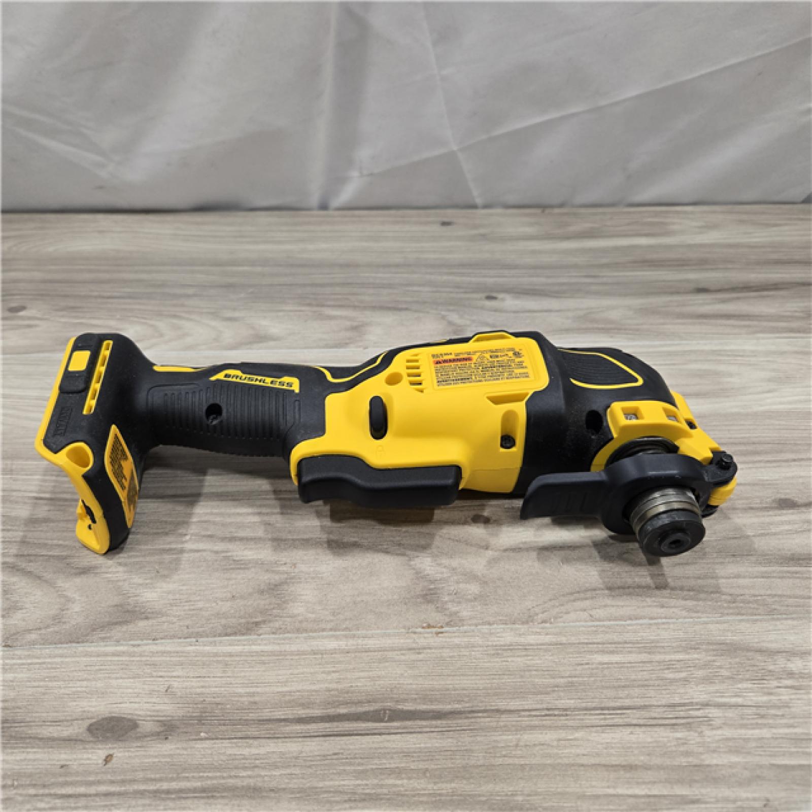 AS-IS DEWALT ATOMIC 20V MAX Cordless Oscillating Multi Tool (Tool Only)